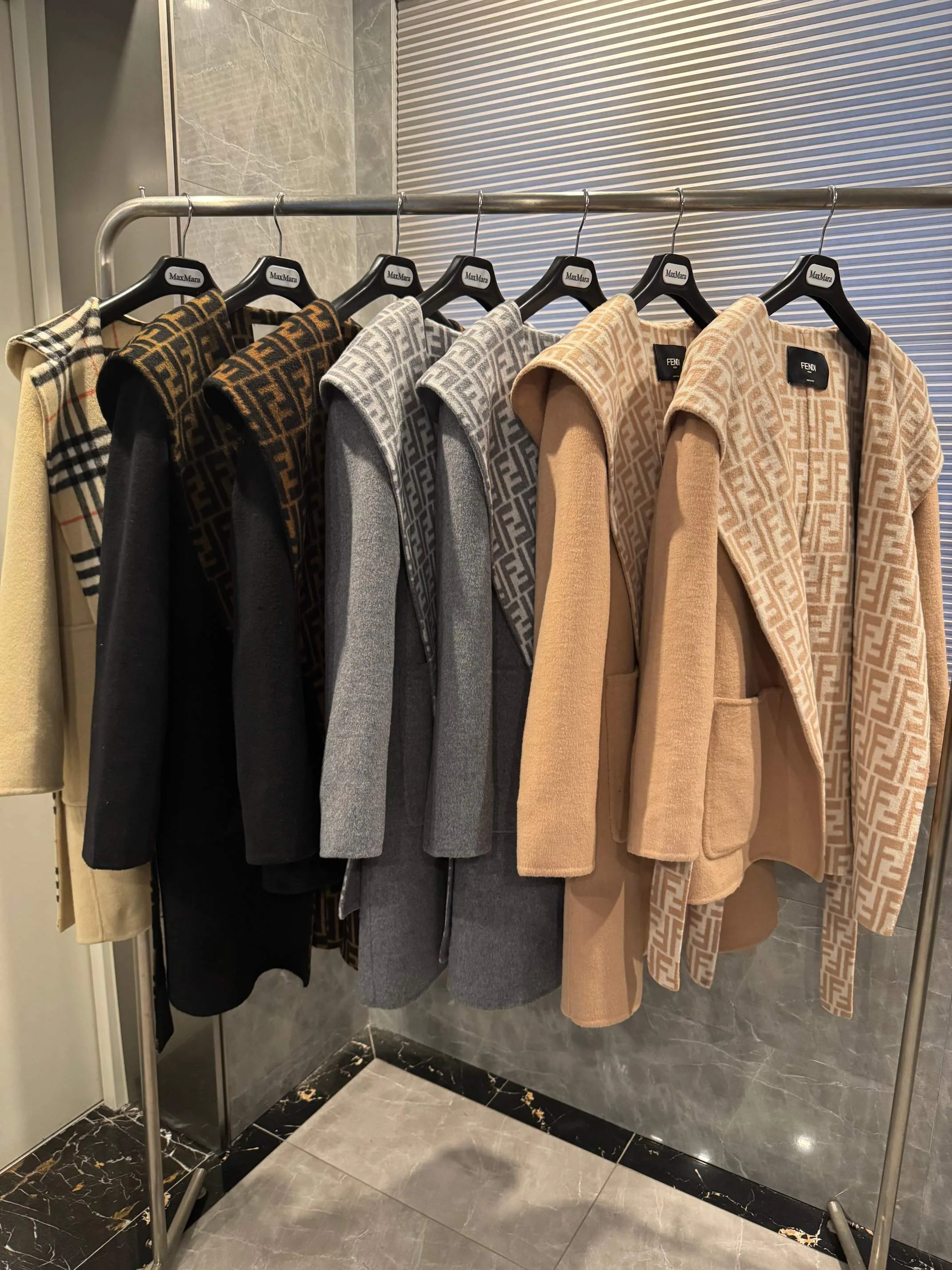 Пальто Женские Fendi 1512144