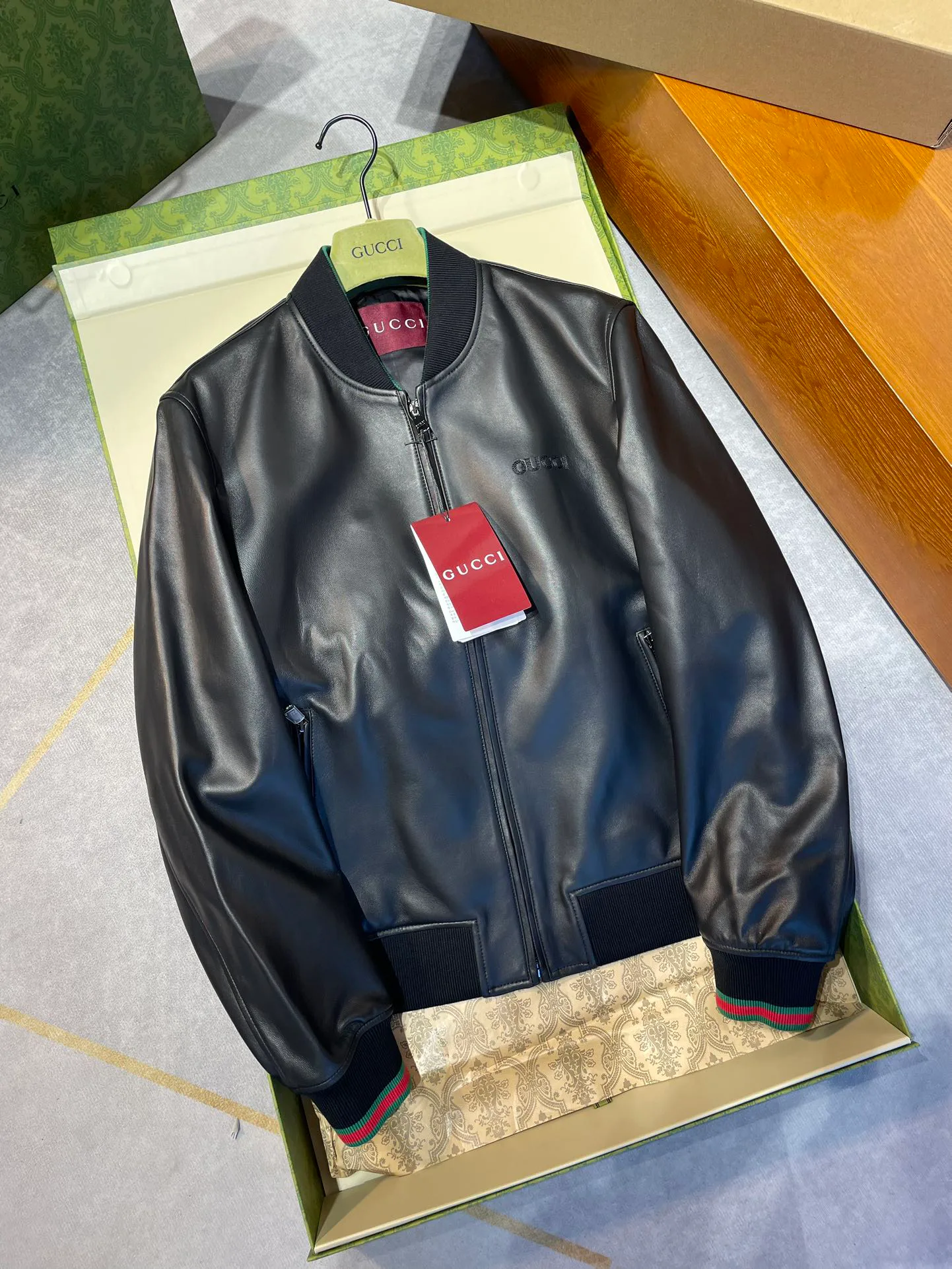 Куртки И Пуховики Женские Gucci 275916