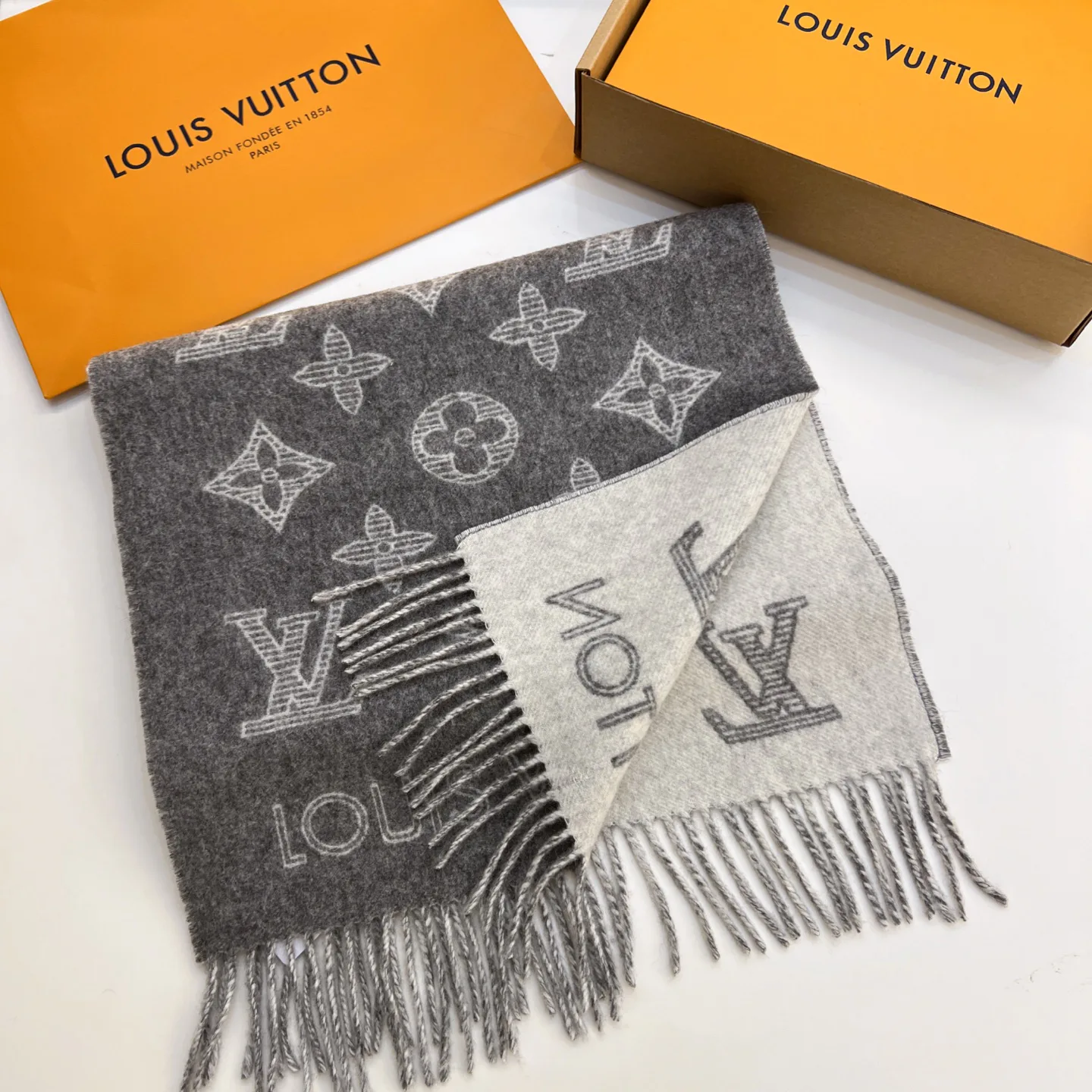 Шарфы Louis Vuitton 1288328