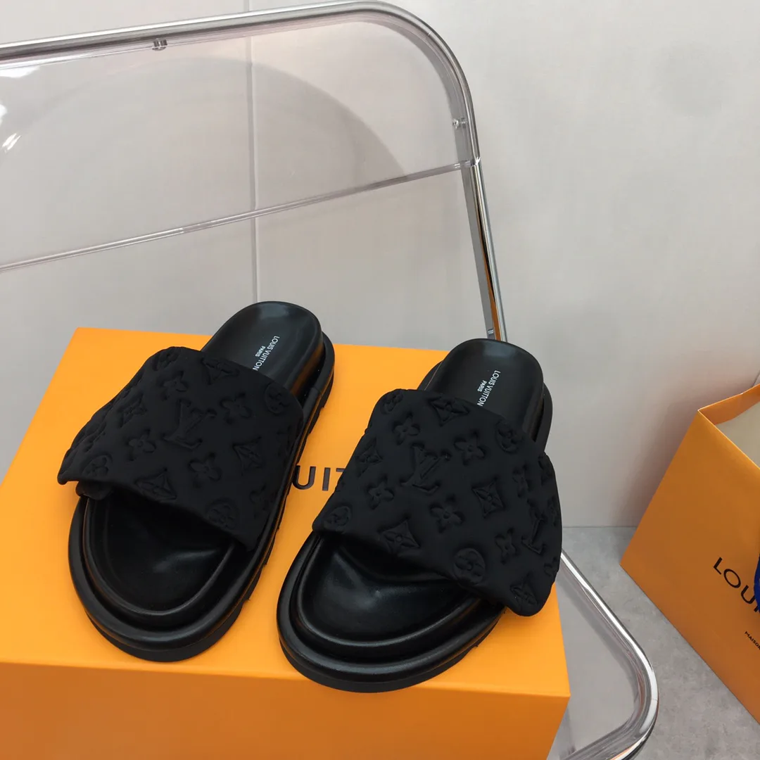 Шлепанцы Женские Louis Vuitton 26323