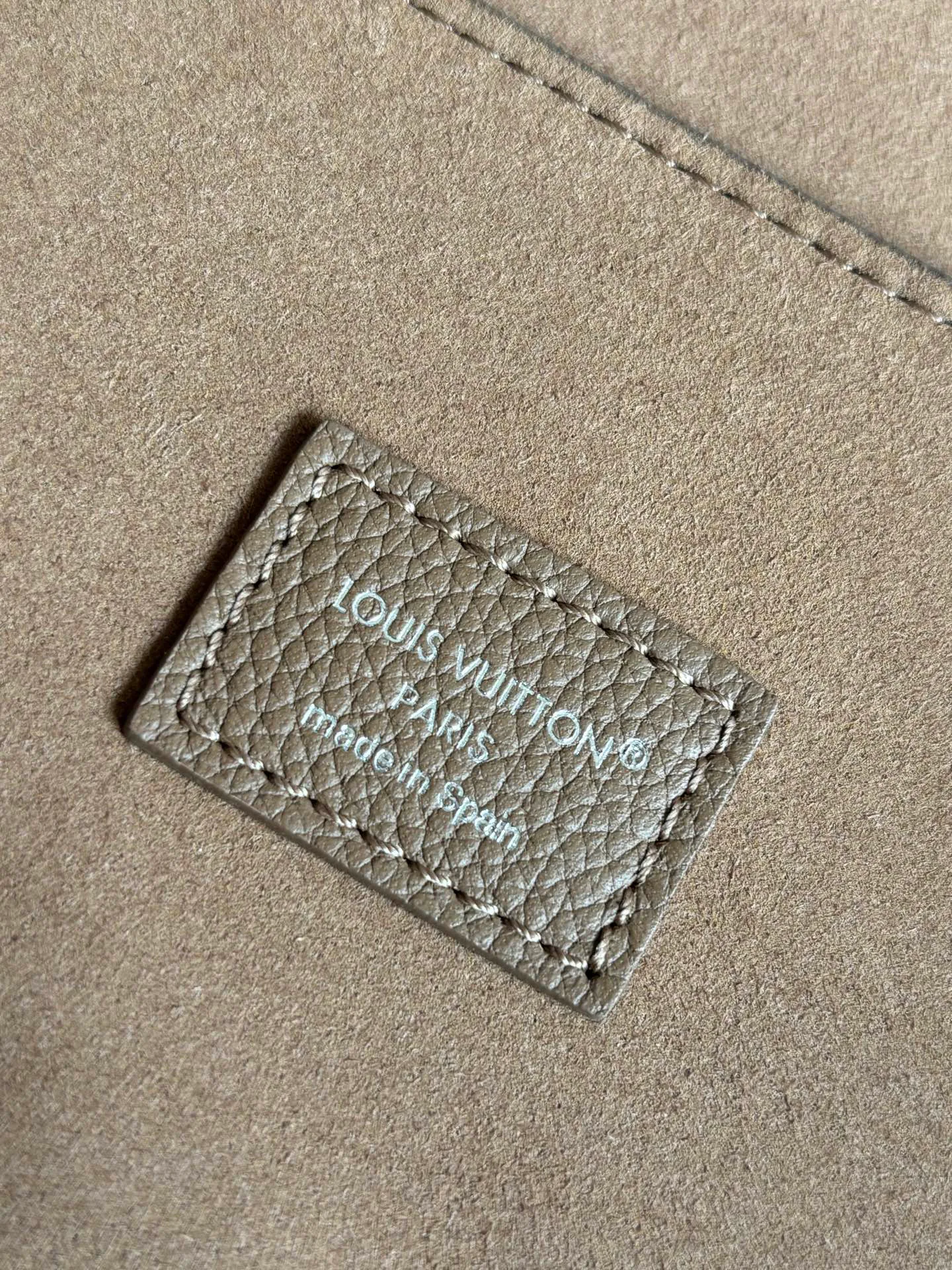 Классические Сумки Женские Louis Vuitton 1431803