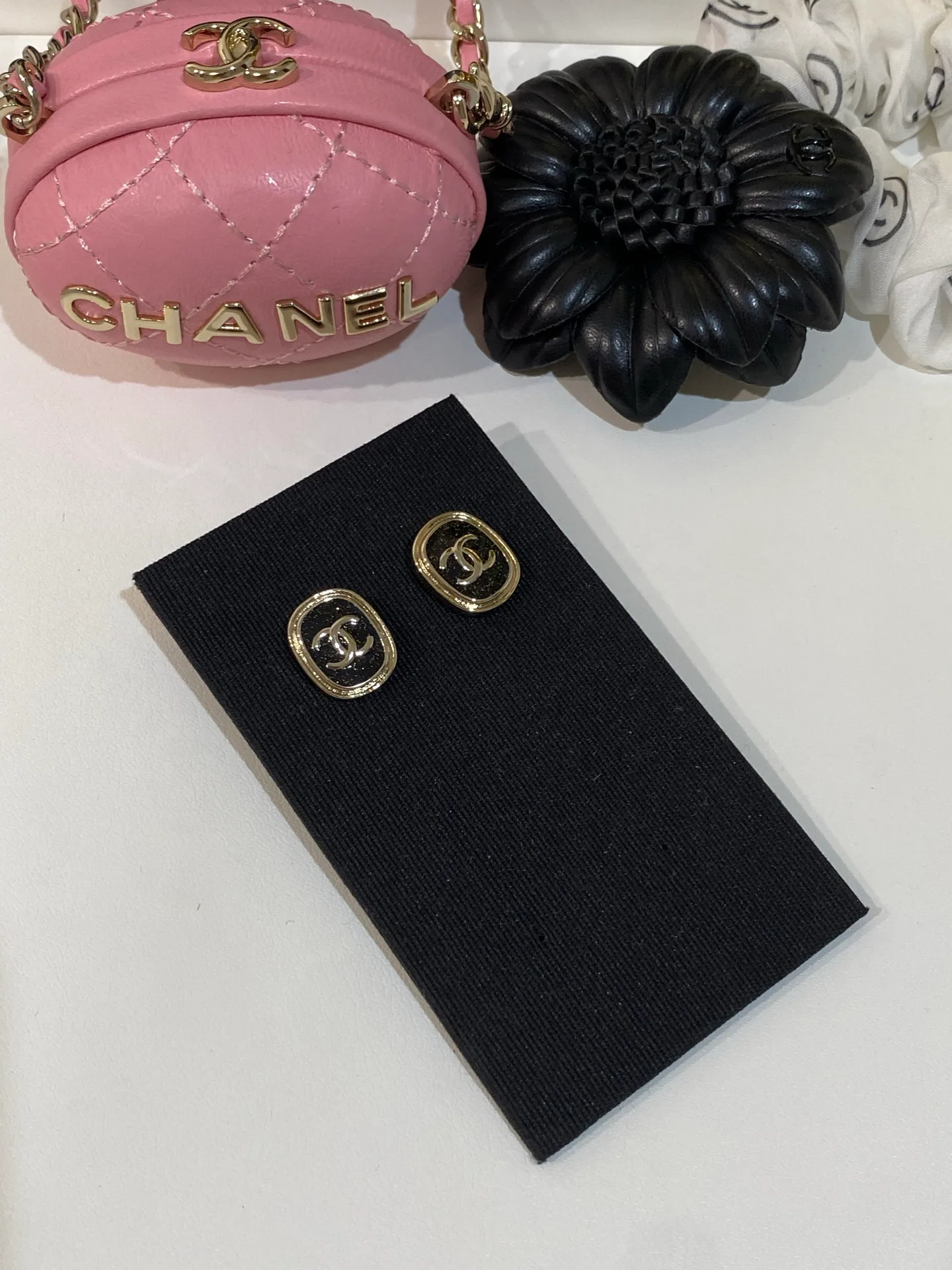 Бижутерия Chanel 18123110