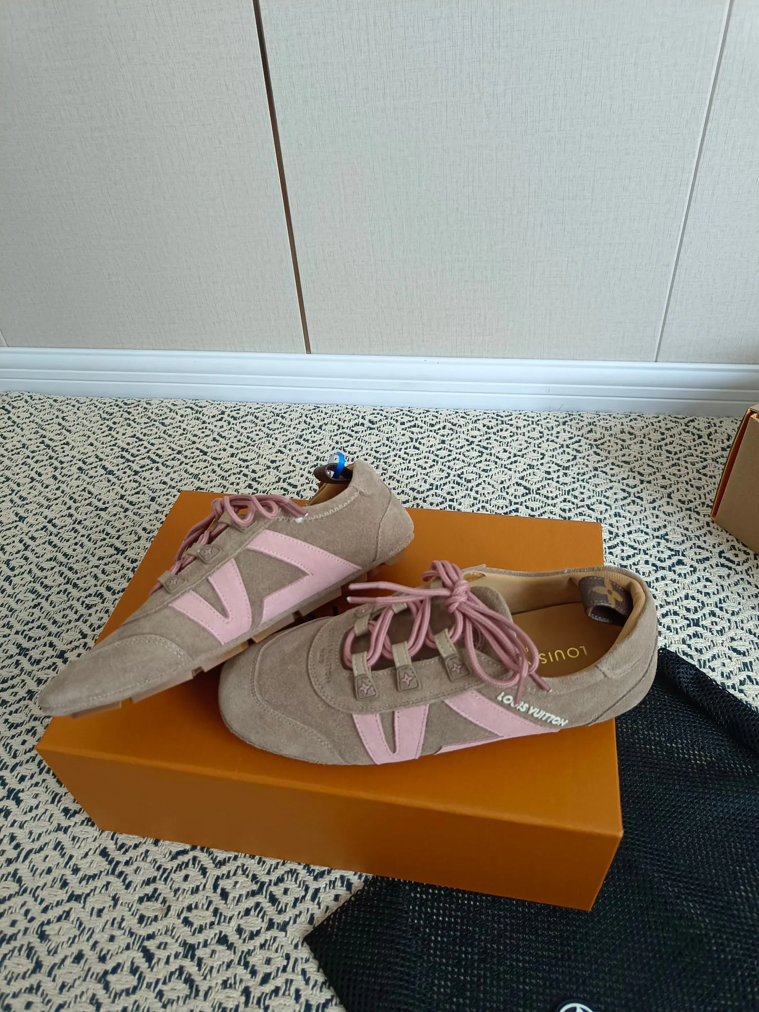 Кроссовки Женские Louis Vuitton 188376