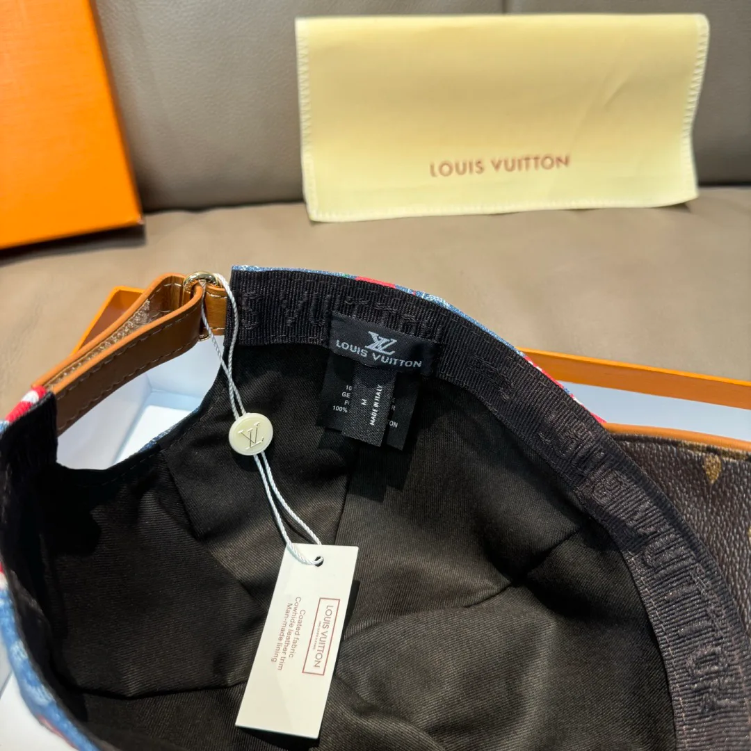 Головные Уборы Louis Vuitton 18347059