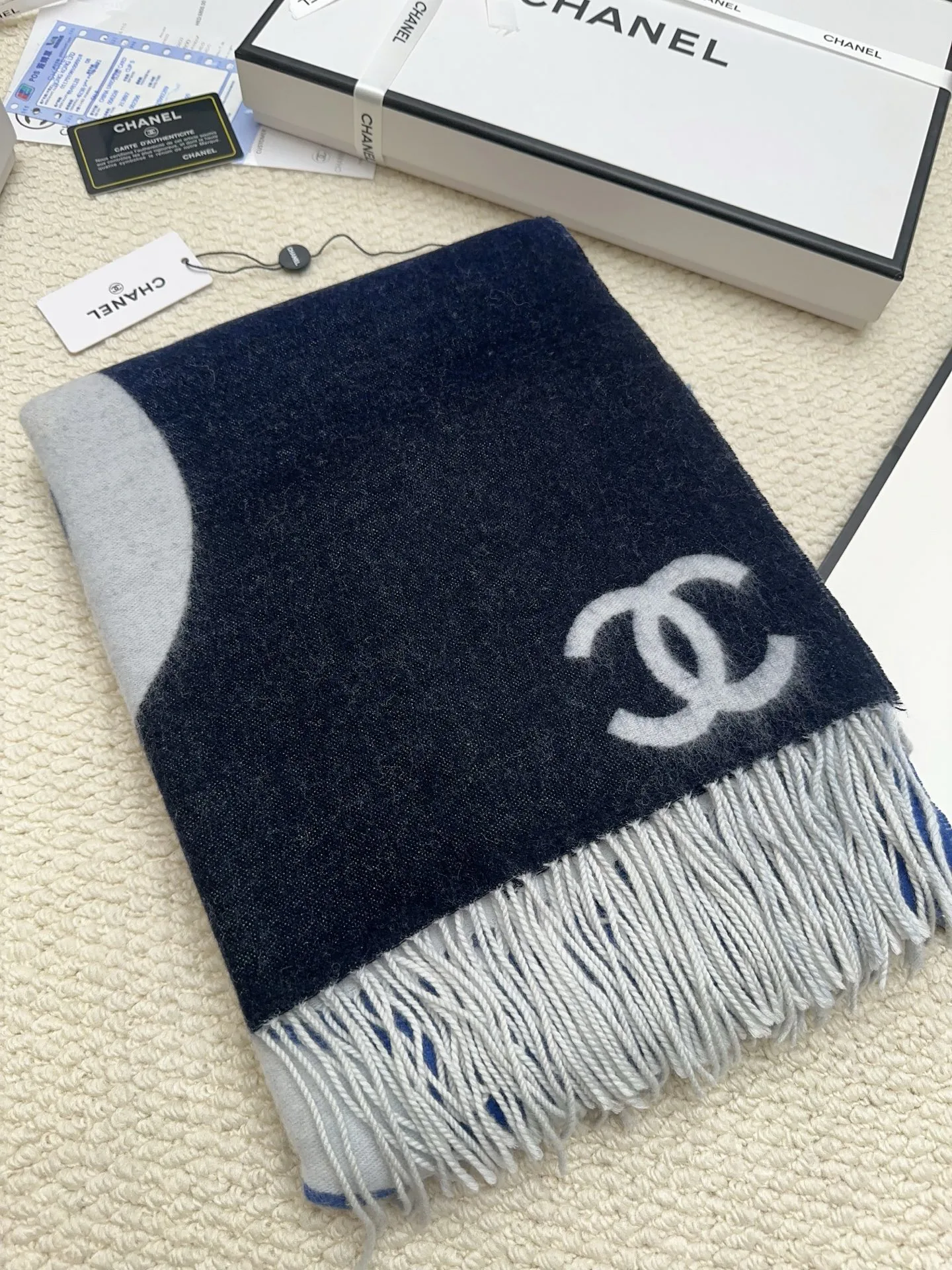 Шарфы Chanel 18627354