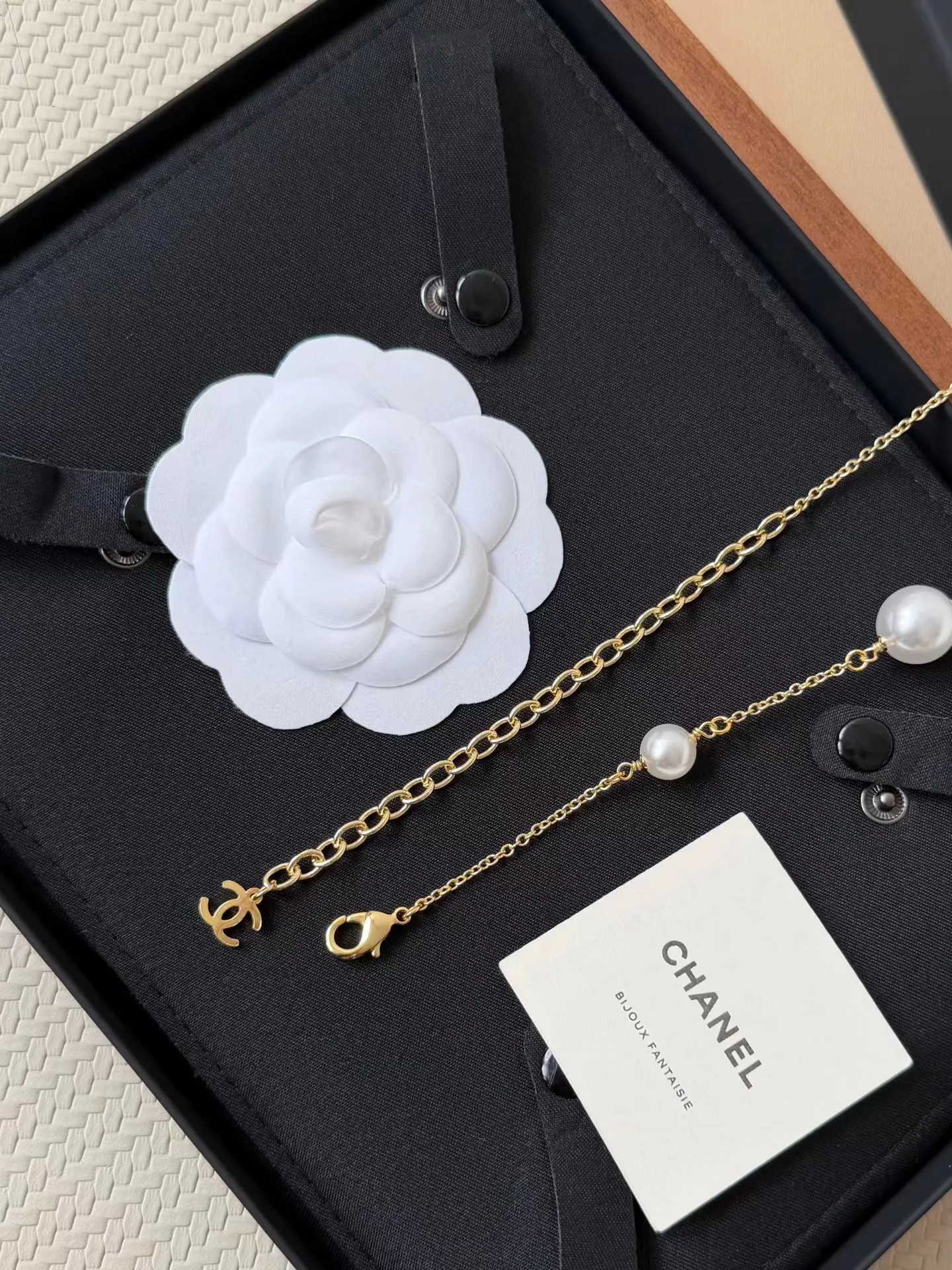Бижутерия Chanel 18122526
