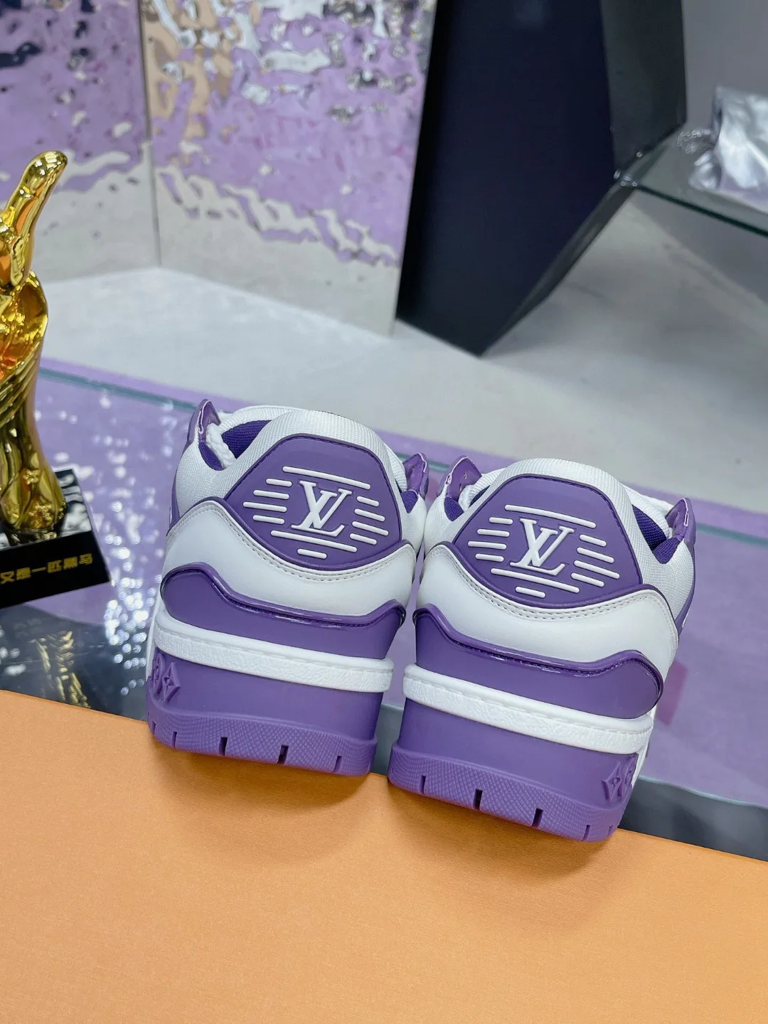 Кроссовки Женские Louis Vuitton 13074040