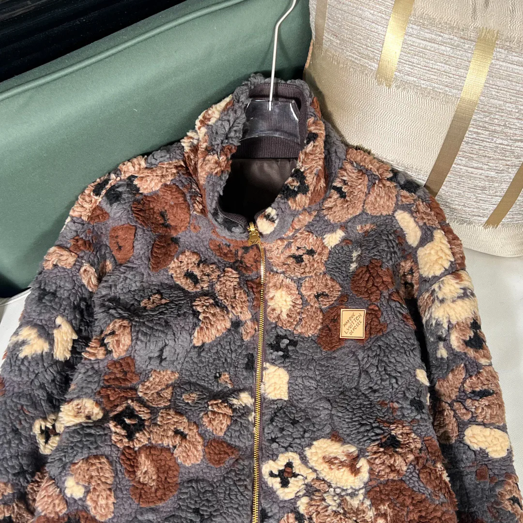 Куртки И Пуховики Женские Louis Vuitton 1525077