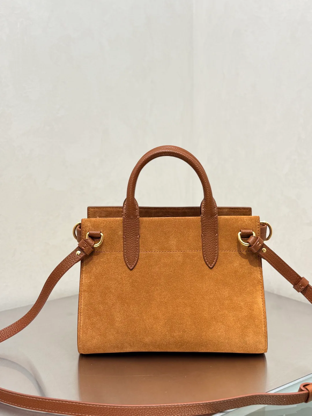 Классические Сумки Женские Burberry 11017443