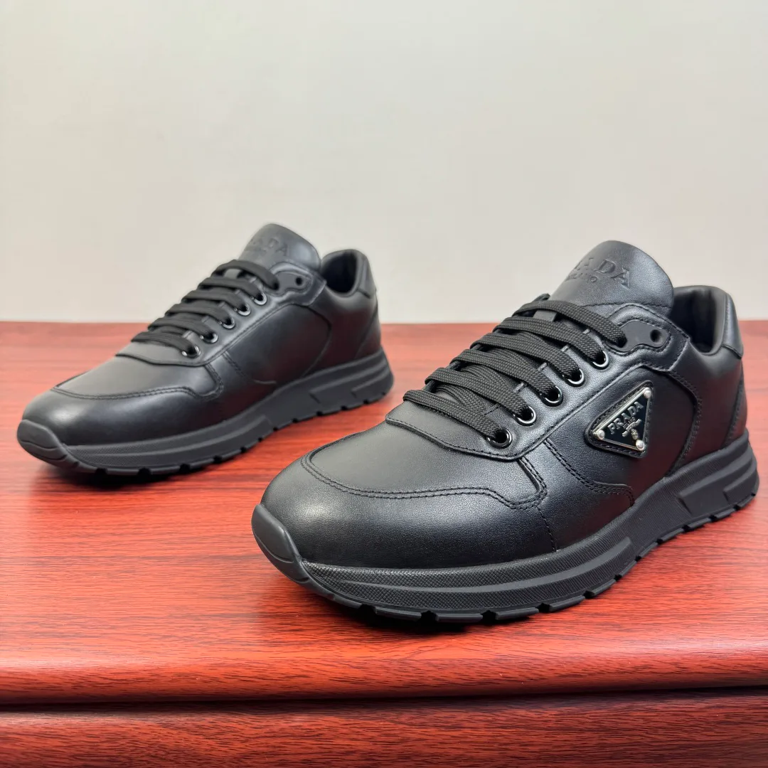 Кроссовки Мужские Prada 11211772