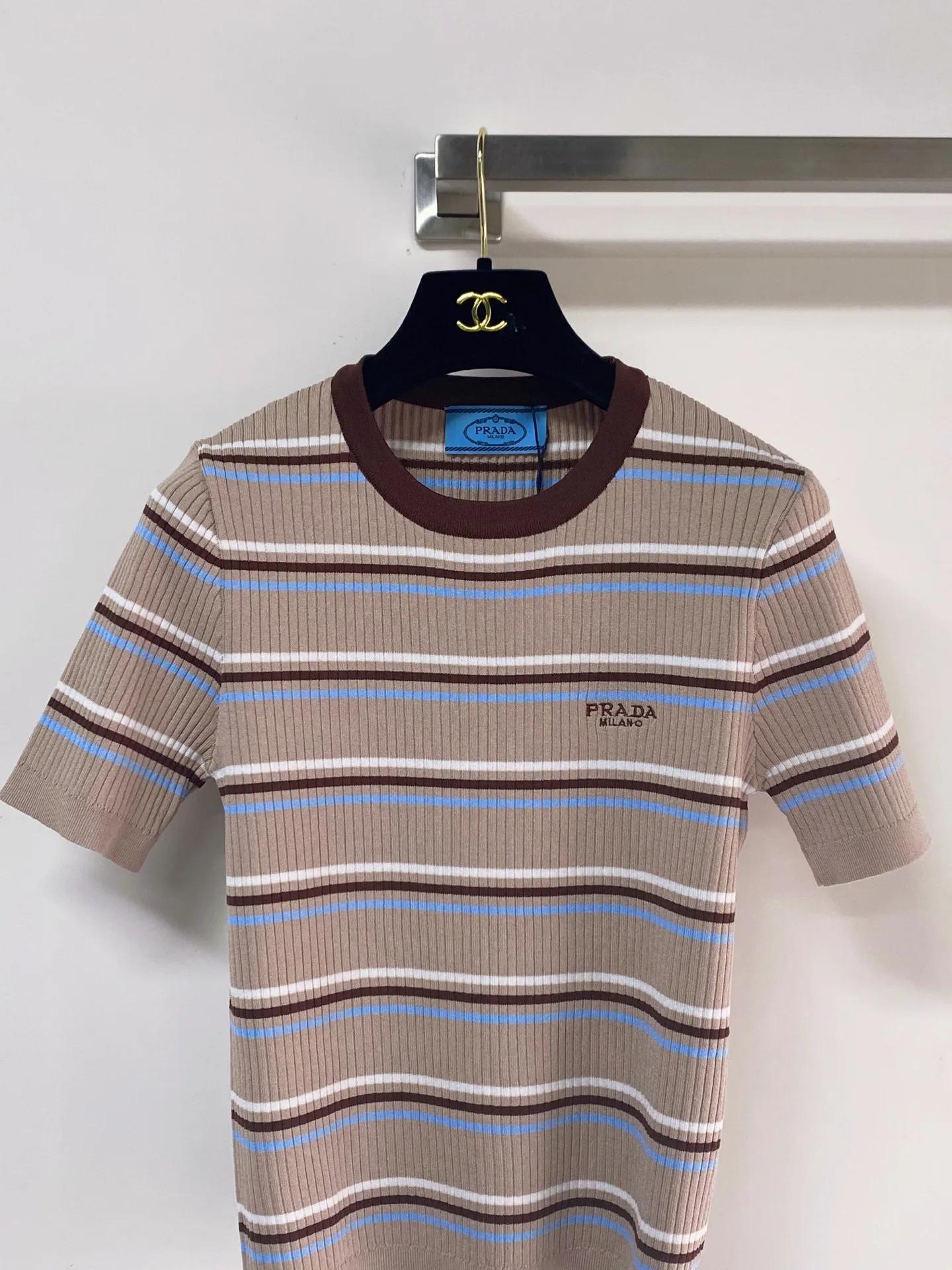 Футболки Женские Prada 13557615