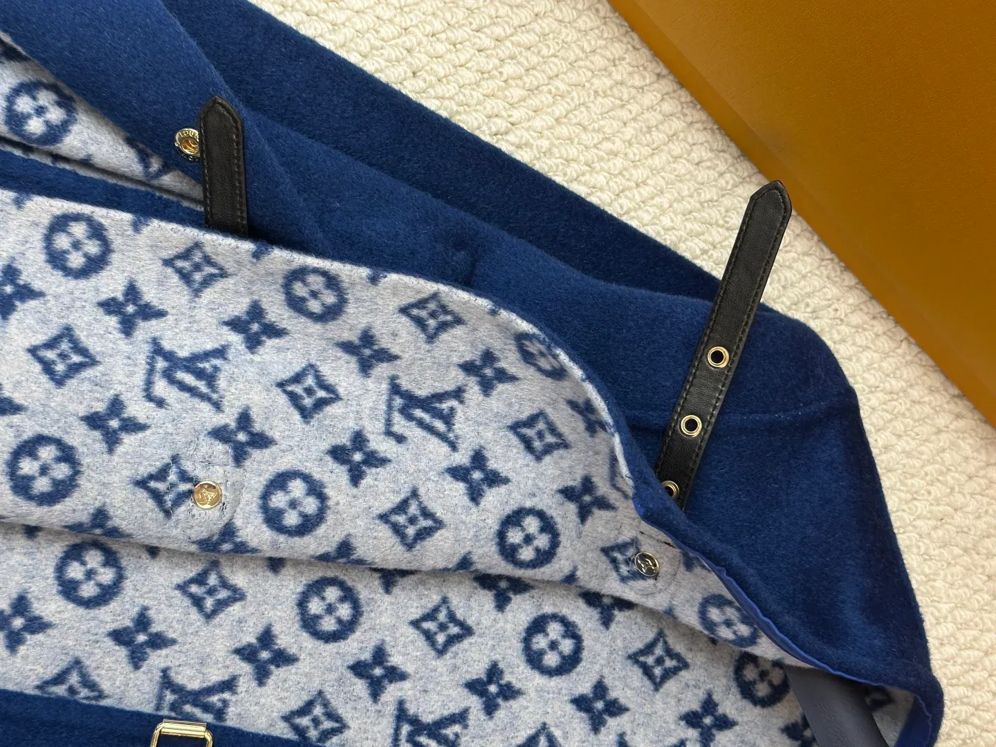 Пальто Женские Louis Vuitton 784400