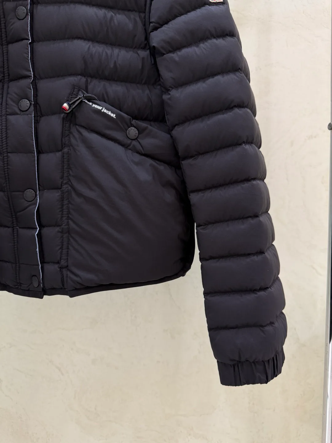 Куртки И Пуховики Женские Moncler 17918894
