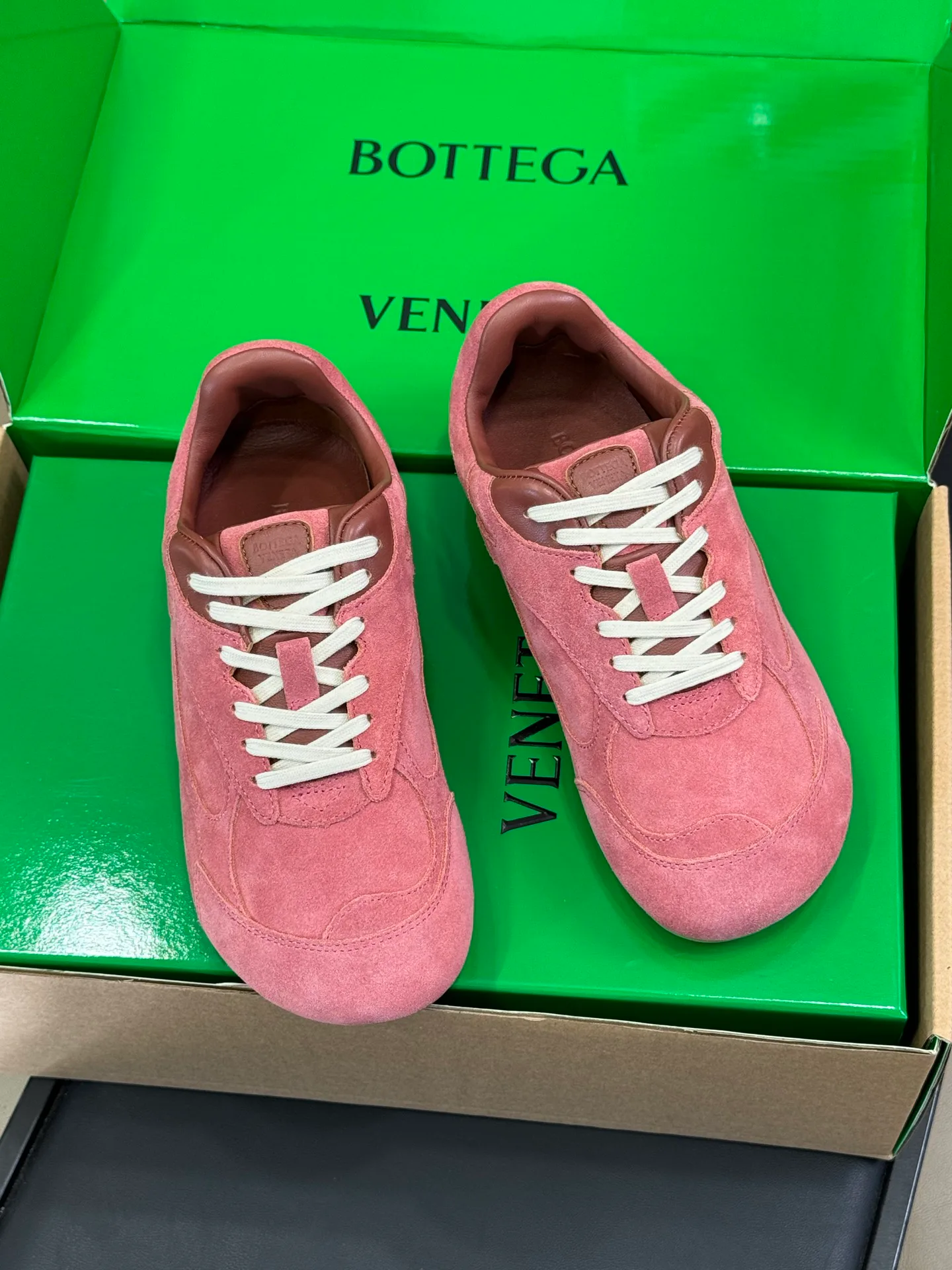 Кроссовки Женские Bv