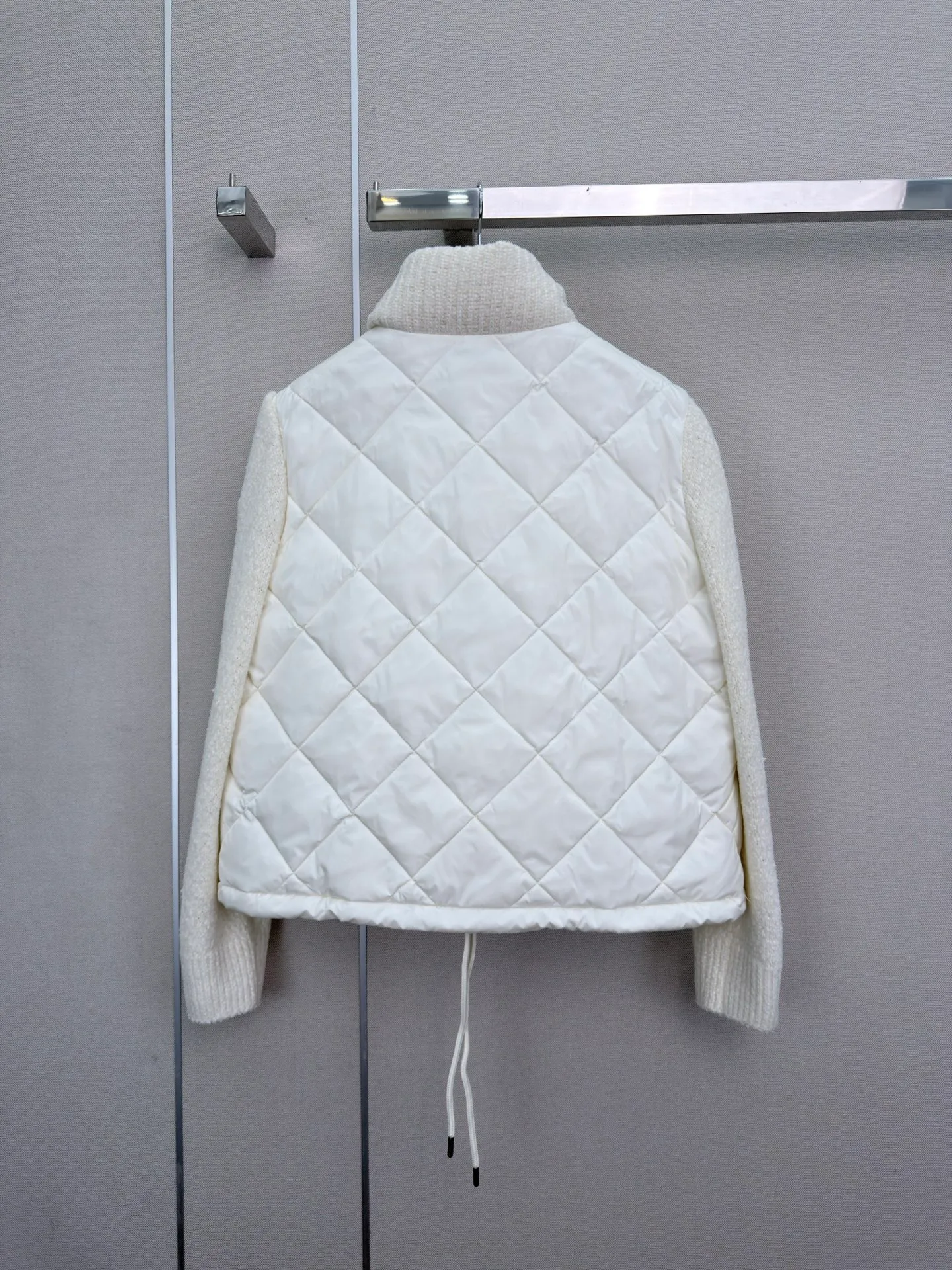 Куртки И Пуховики Женские Moncler 18203546