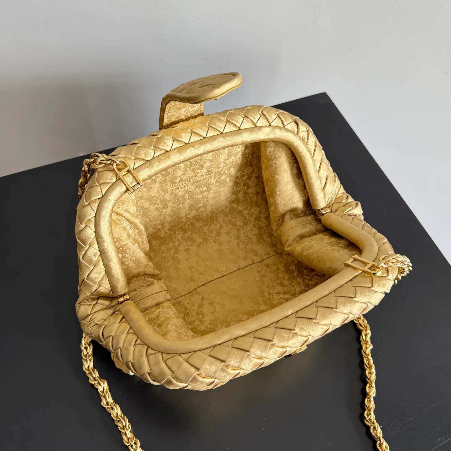 Клатчи Женские Bottega Veneta 13882350