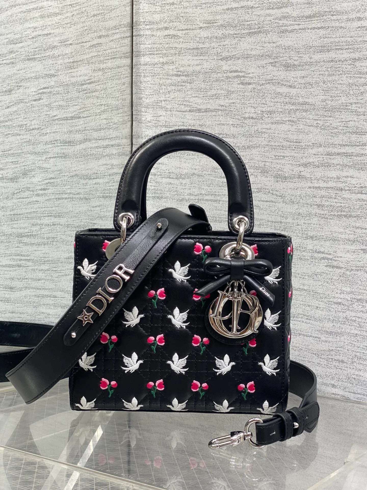 Классические Сумки Женские Christian Dior 17601334