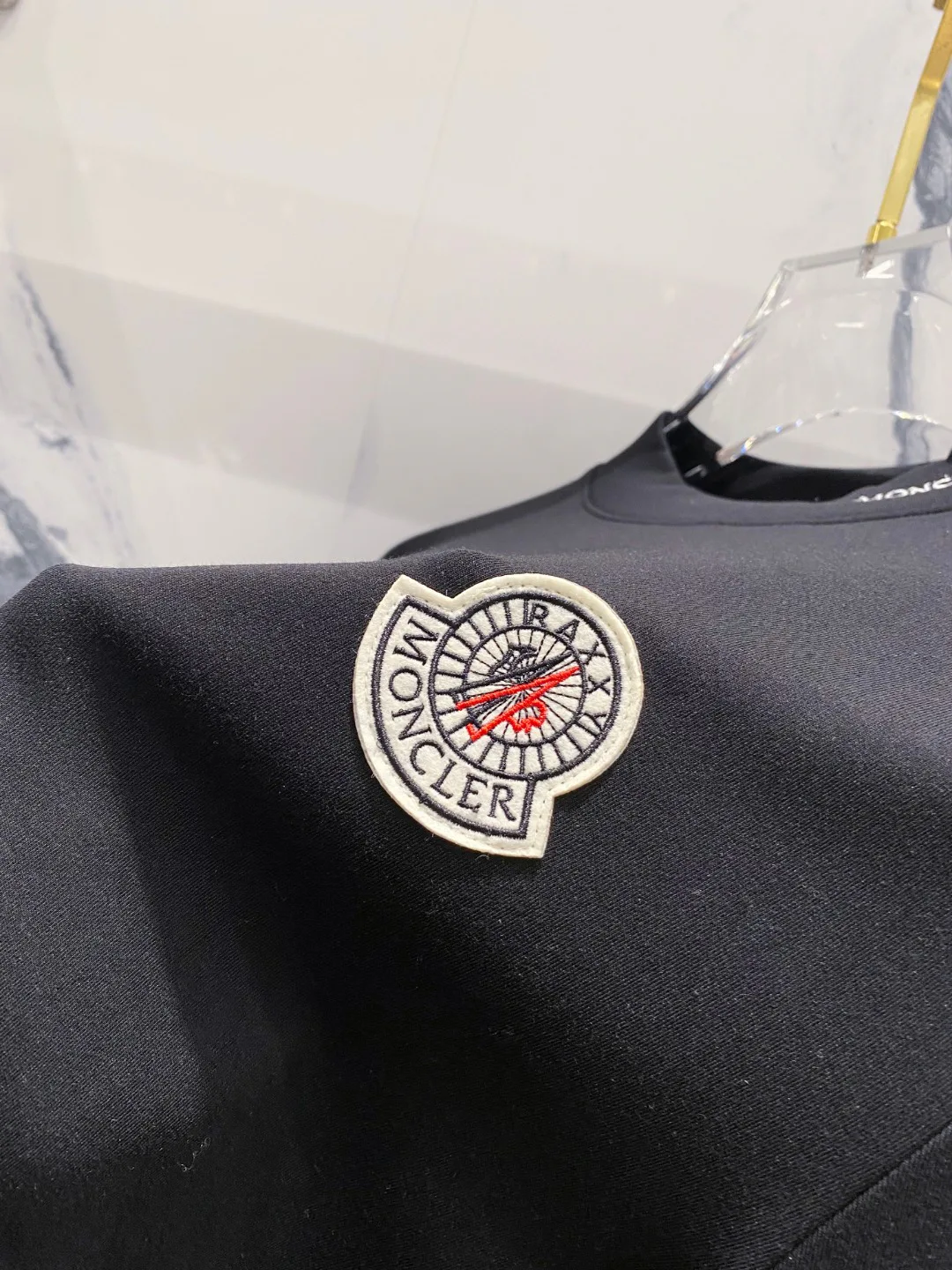 Лонгсливы Мужские Moncler 235334