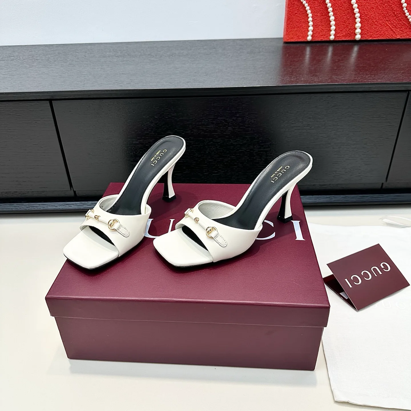 Босоножки Женские Gucci 17614698