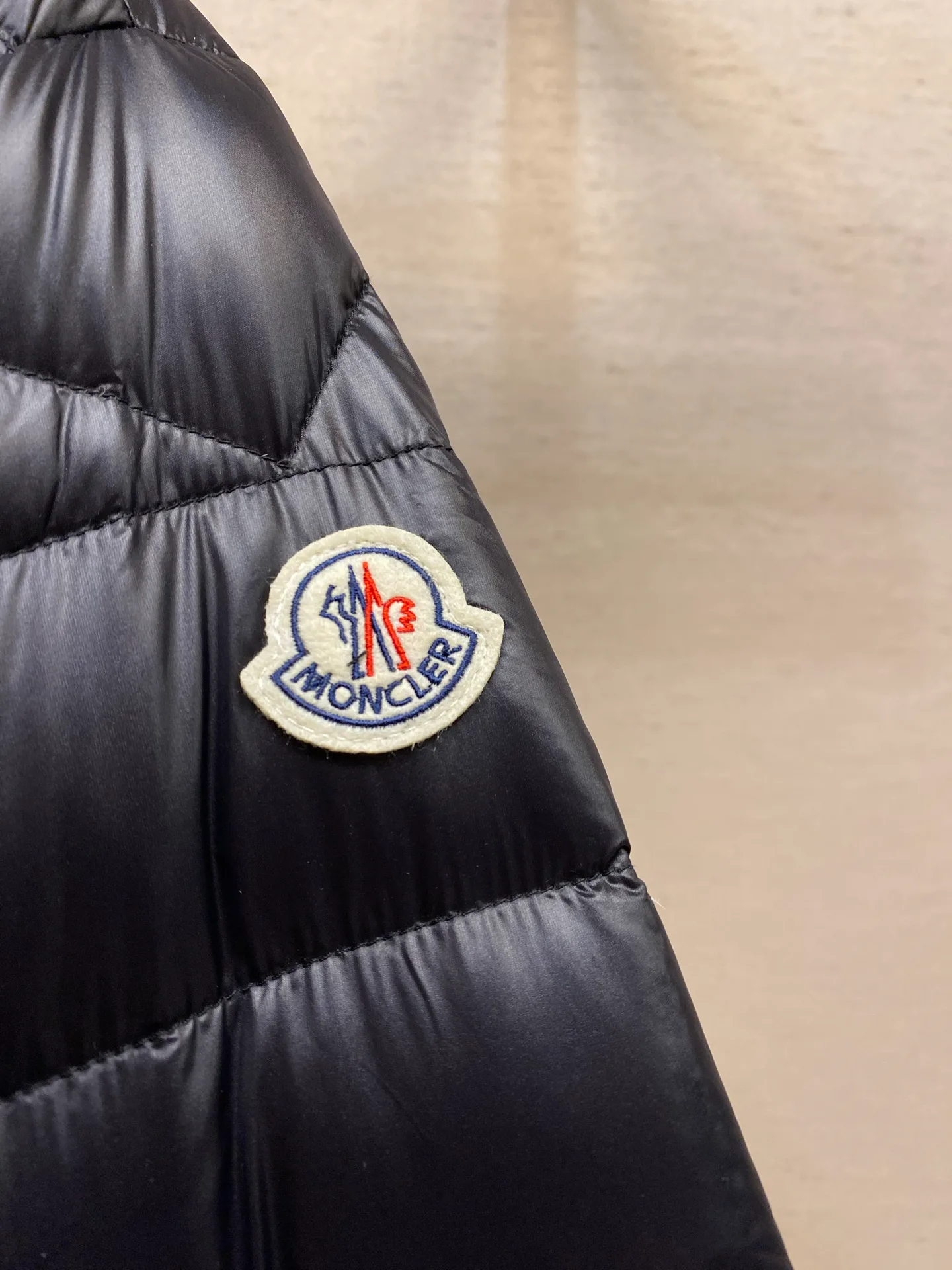 Куртки И Пуховики Мужские Moncler 915459