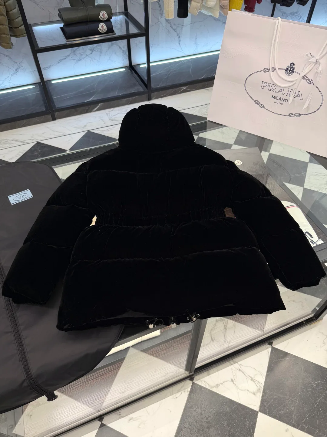 Куртки И Пуховики Женские Prada 19421693