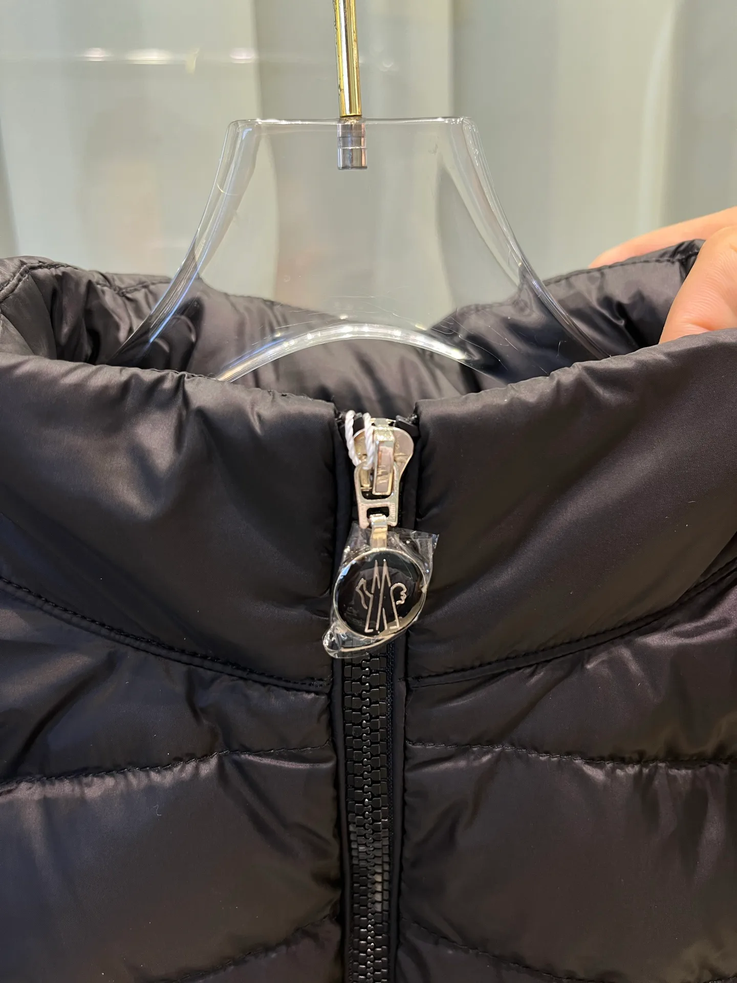 Куртки И Пуховики Женские Moncler 18204178