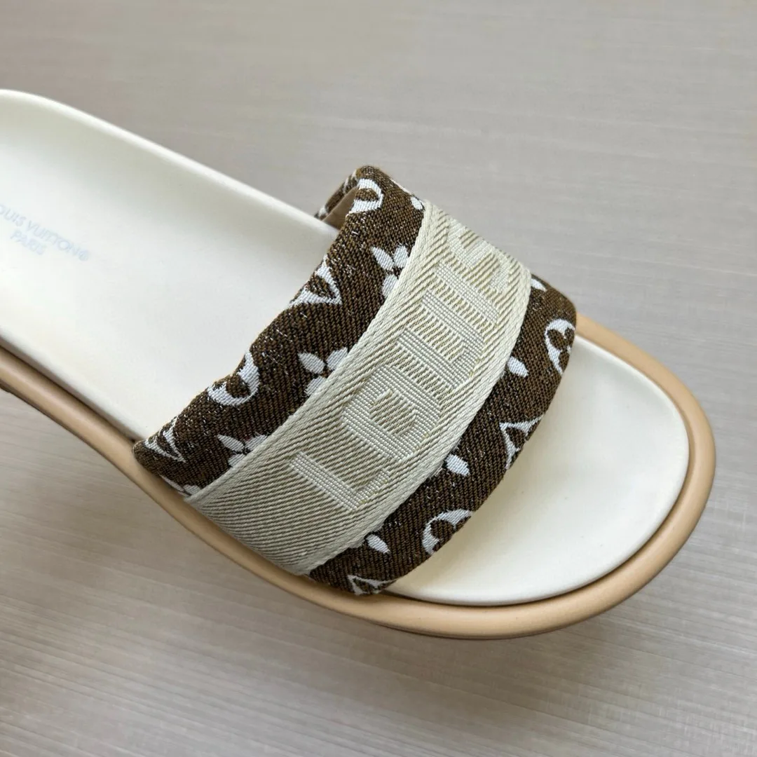 Шлепанцы Женские Louis Vuitton 9801519