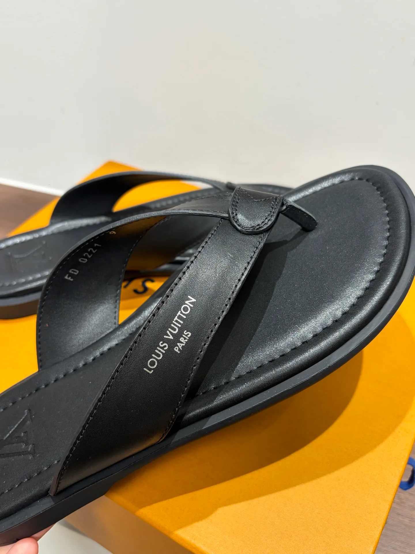 Шлепанцы Мужские Louis Vuitton 12826618