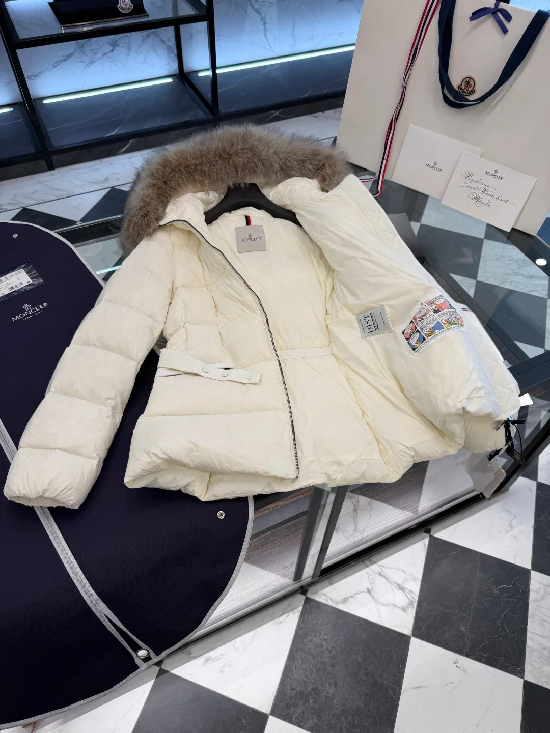 Куртки И Пуховики Женские Moncler 19637003