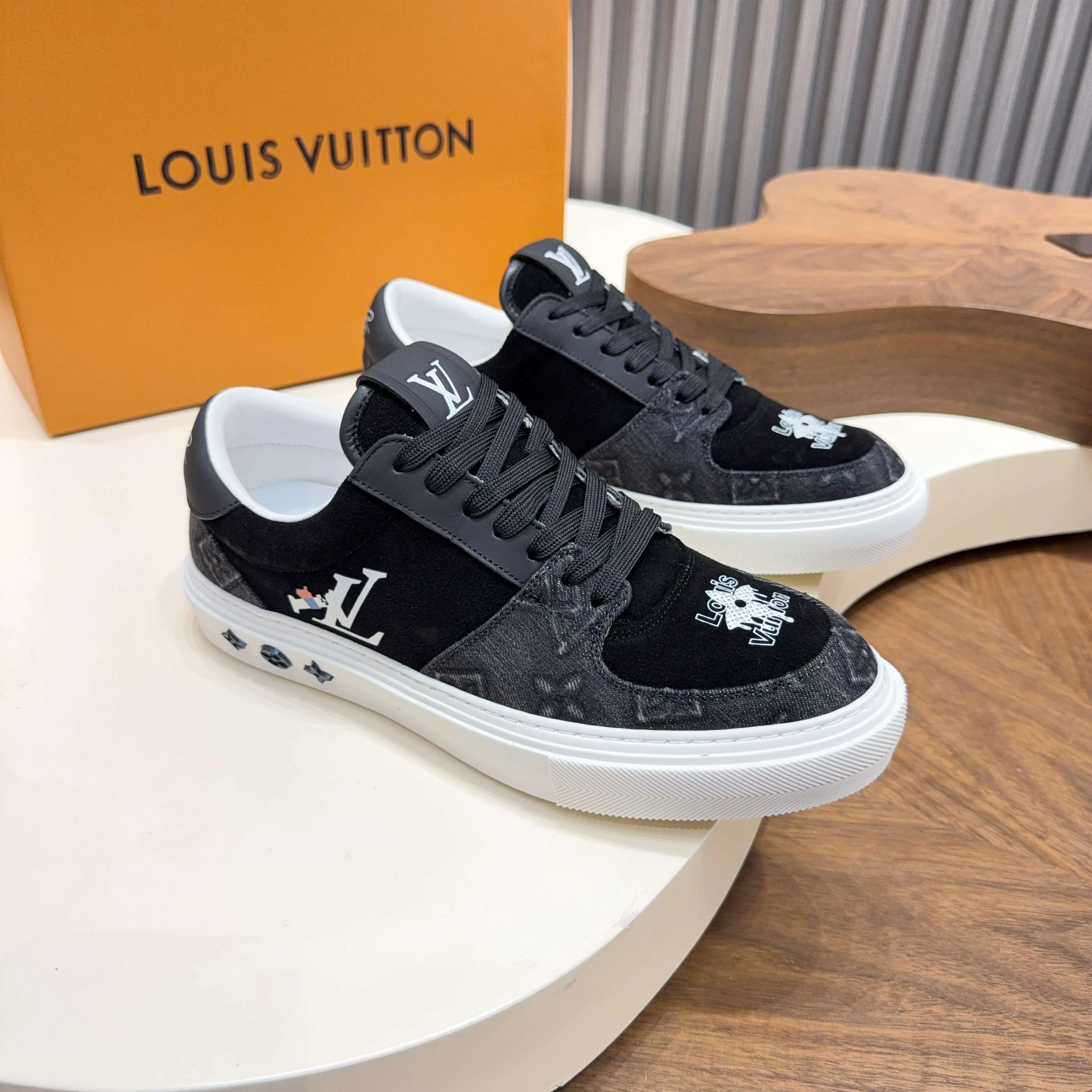 Кроссовки Мужские Louis Vuitton 17921396