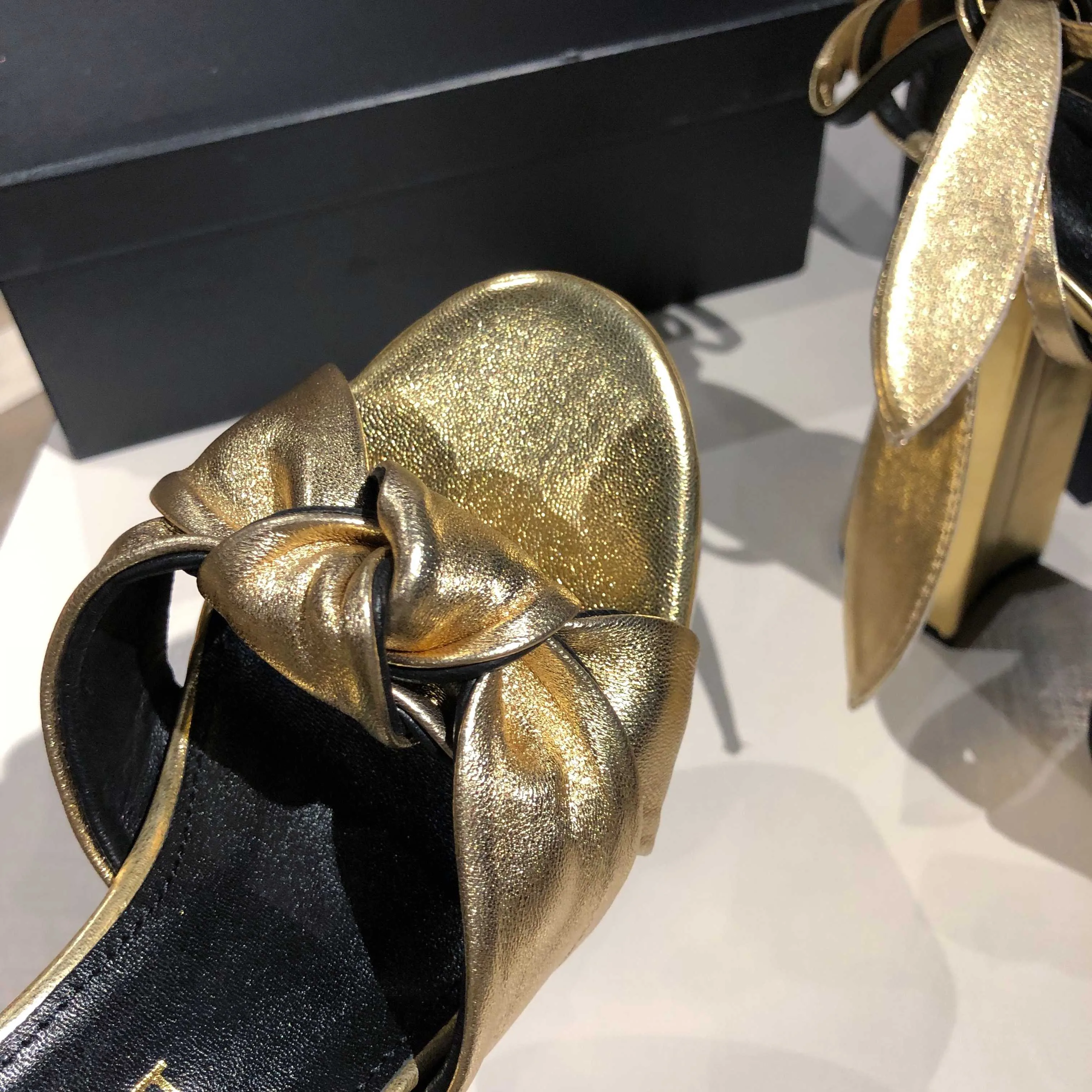 Босоножки Женские Saint Laurent 11220447