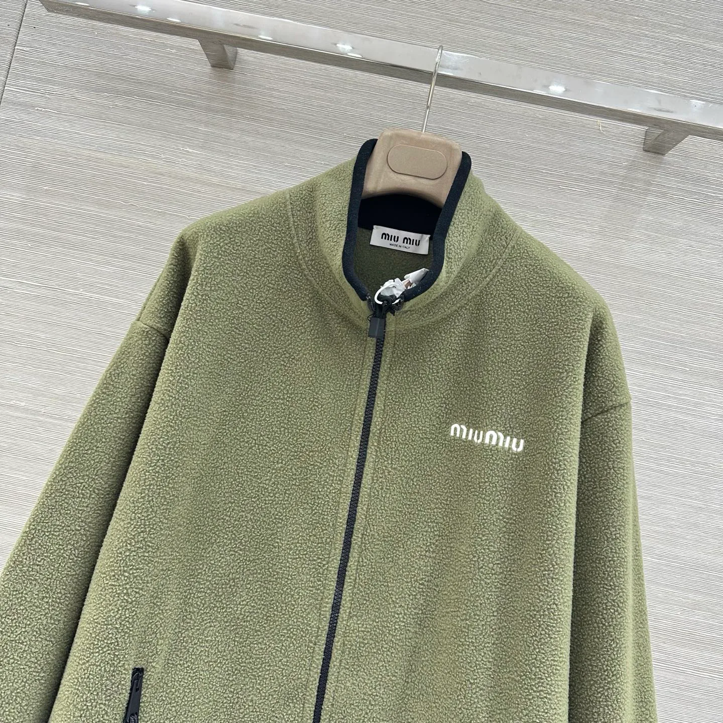Куртки И Пуховики Женские Miu Miu 18429137