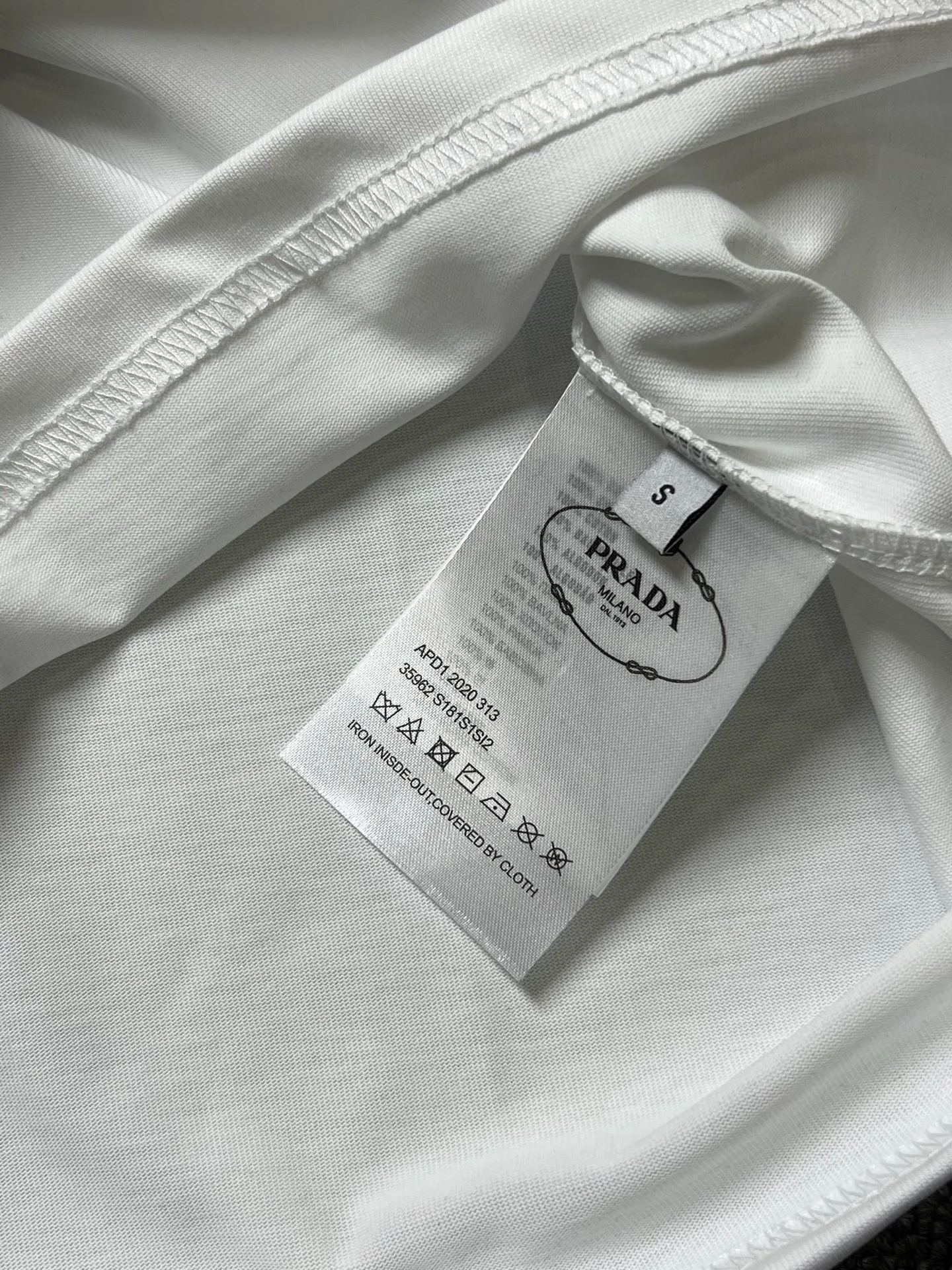 Футболки Женские Prada 11385620