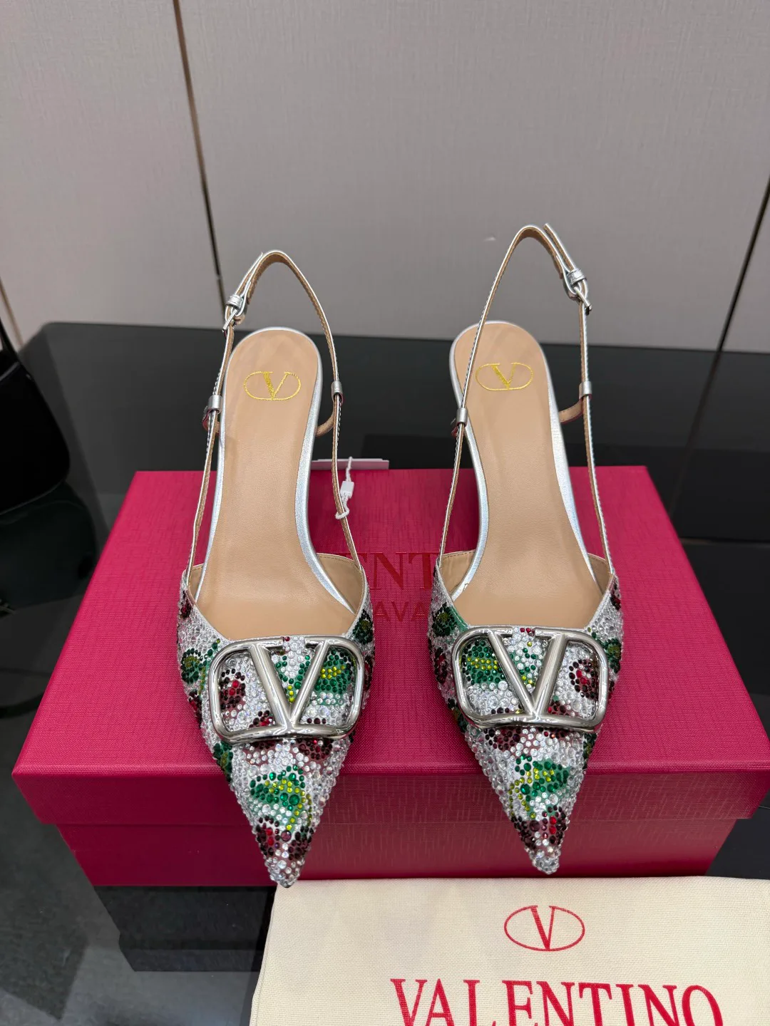 Босоножки Женские Valentino 13581506