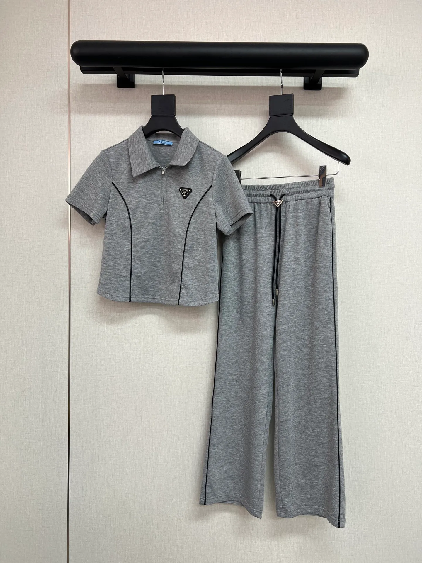 Спортивные Костюмы Женские Prada 11409472