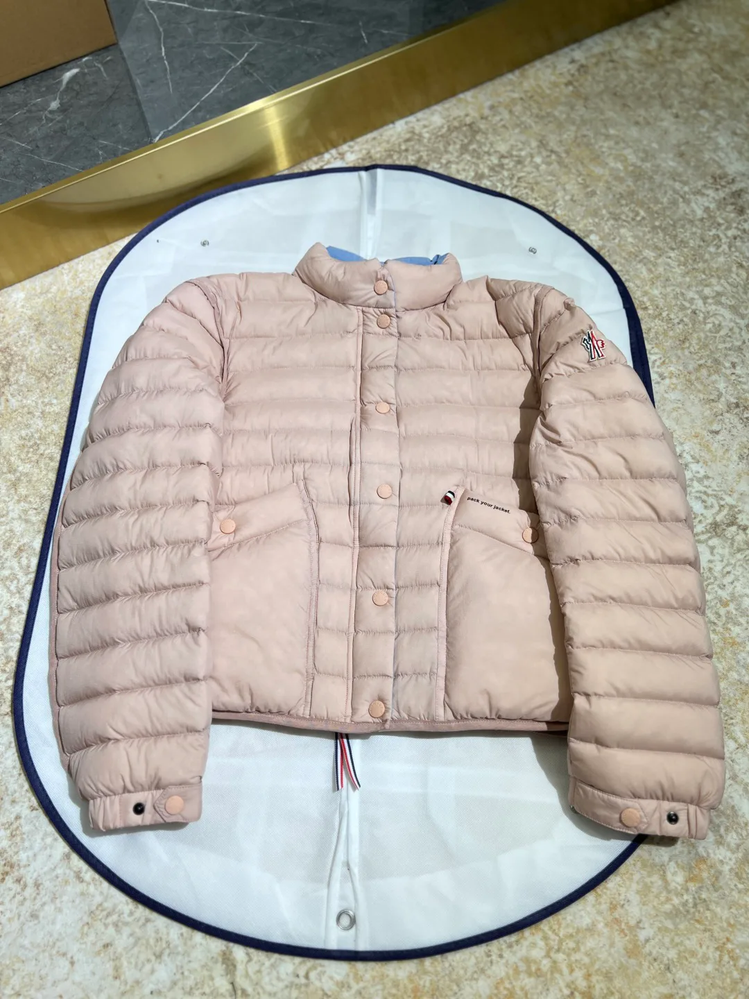 Куртки И Пуховики Женские Moncler 19725232