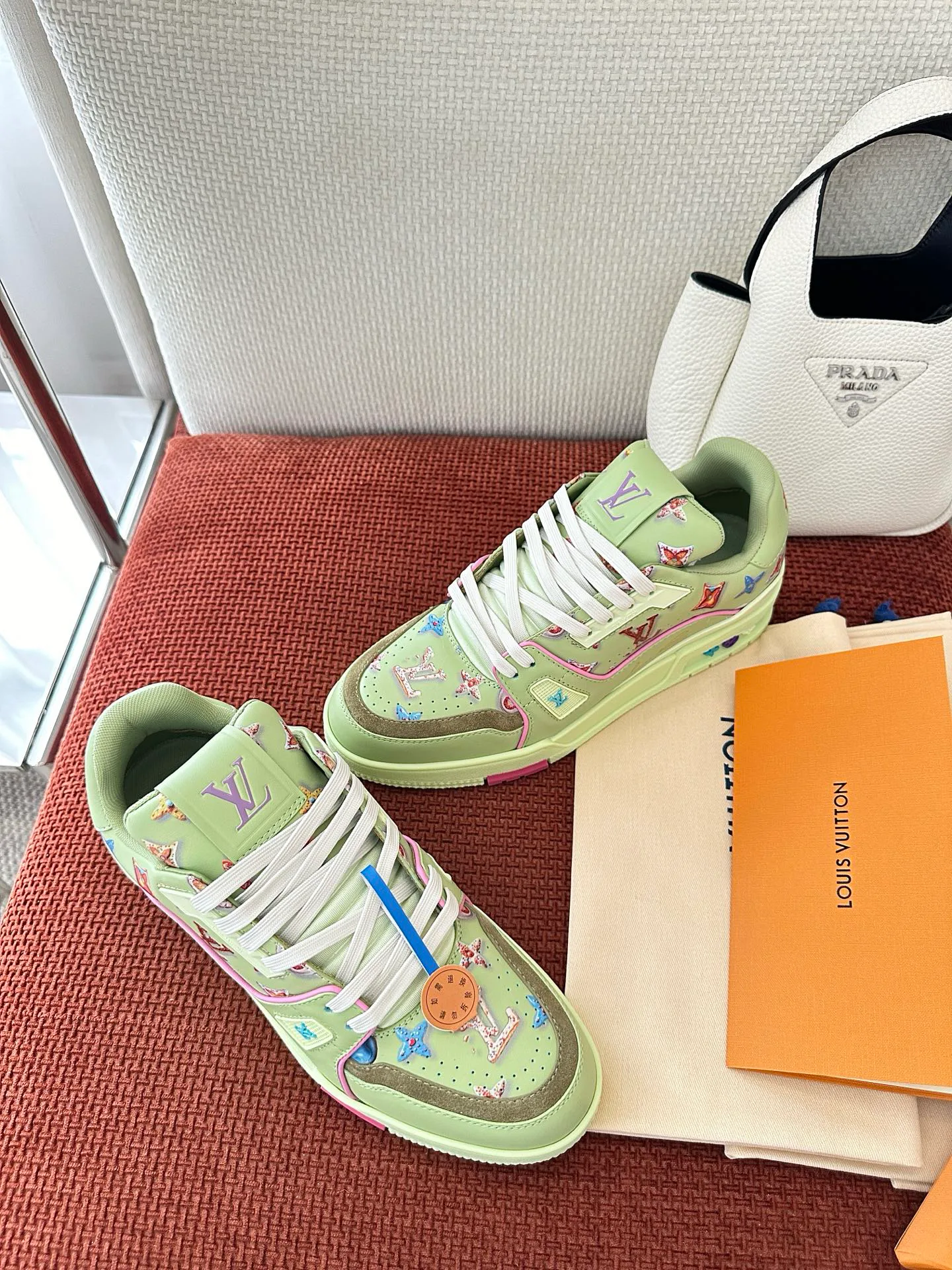Кроссовки Женские Louis Vuitton 17449358