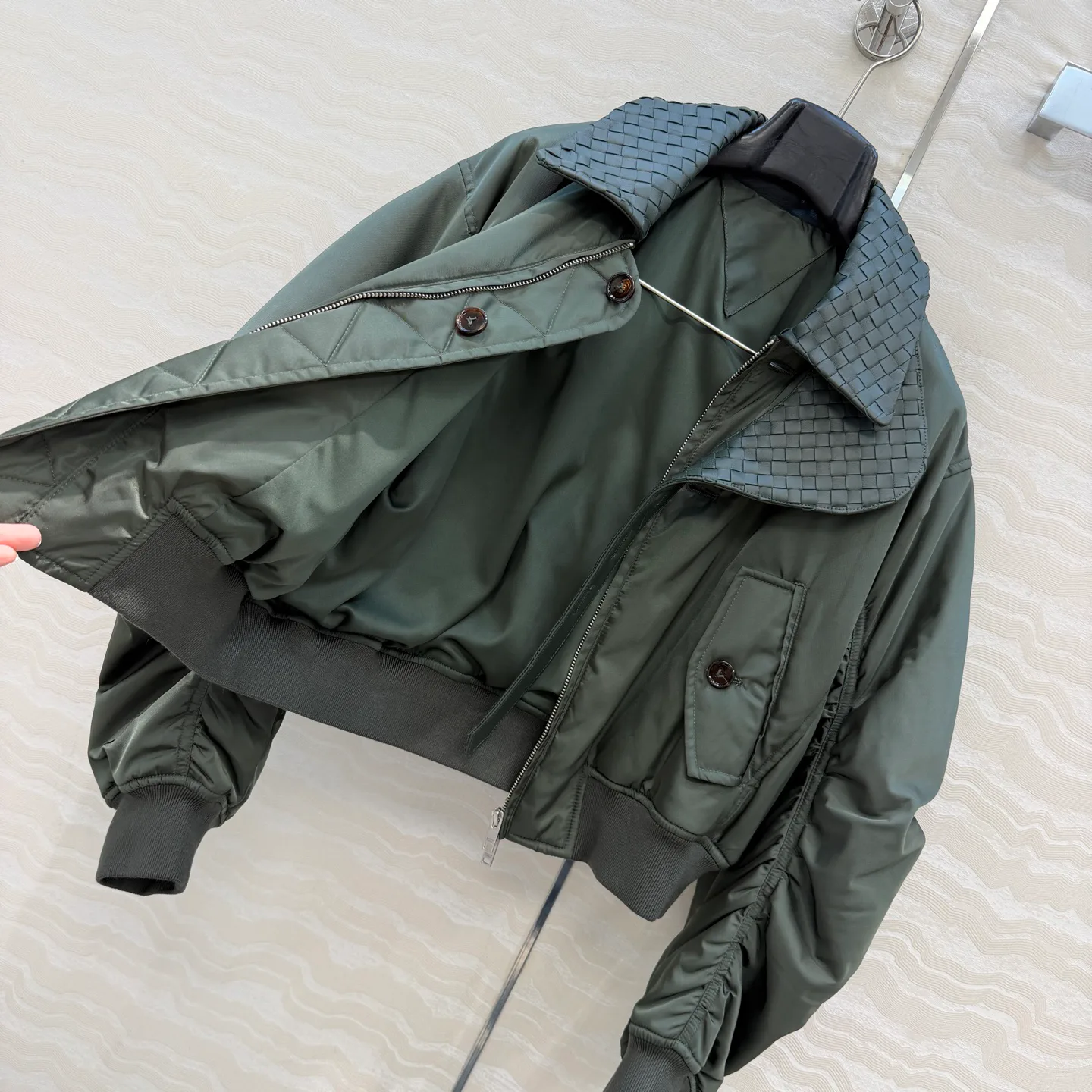 Куртки И Пуховики Женские Bottega Veneta 18501586
