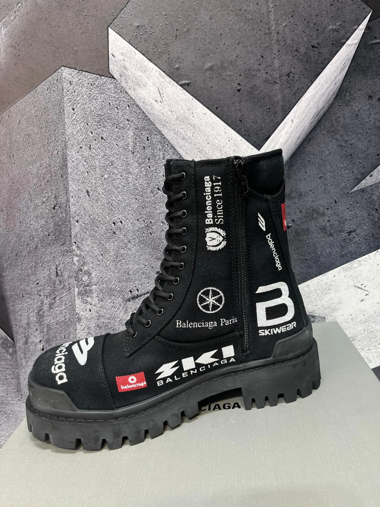 Ботинки Мужские Balenciaga 17962268