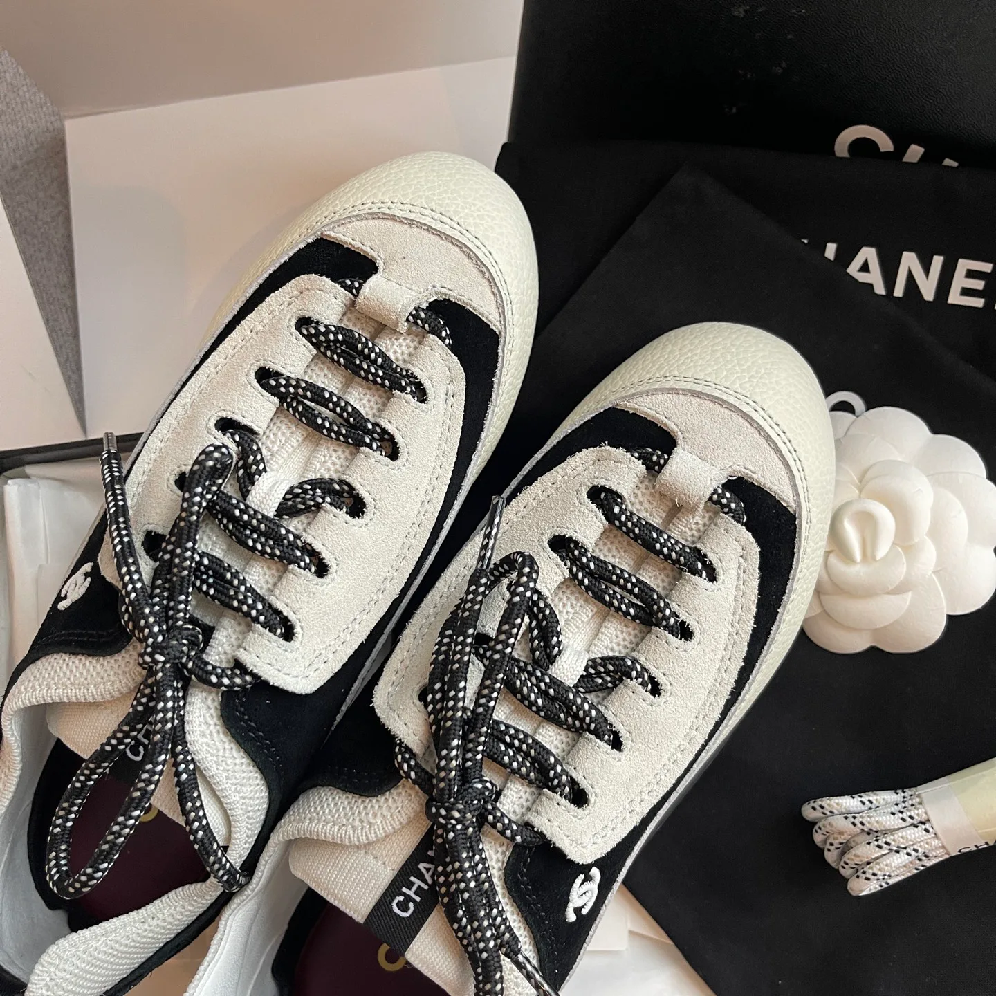 Кроссовки Женские Chanel 17643481