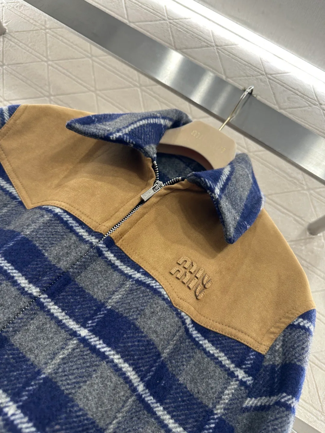 Куртки И Пуховики Женские Miu Miu 1457378