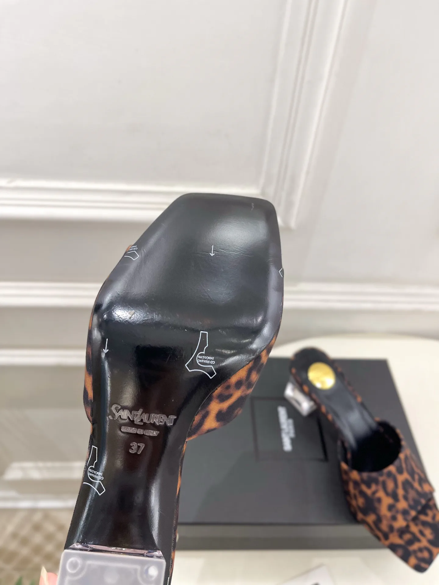 Босоножки Женские Saint Laurent 17506898