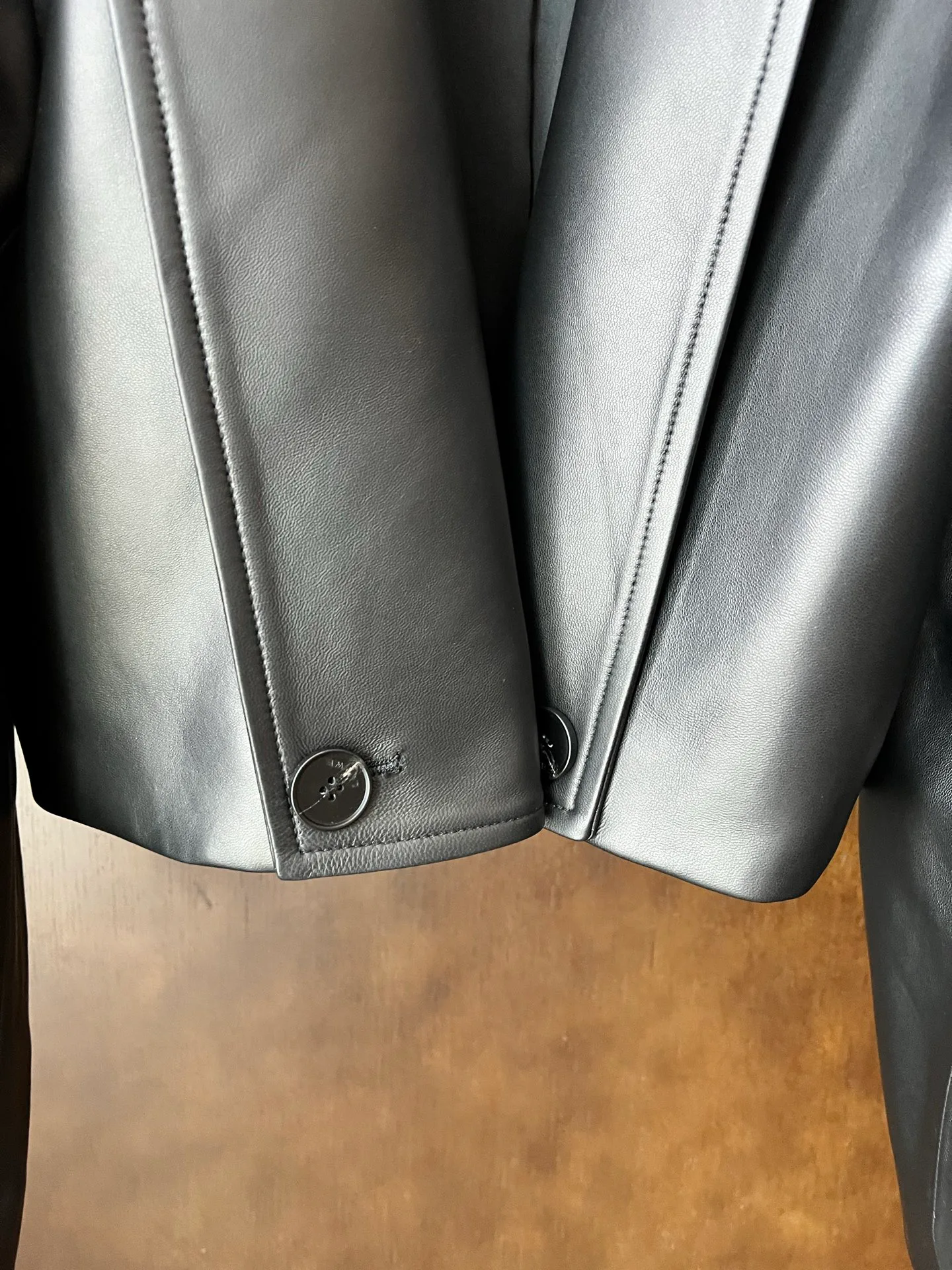 Кожаные Куртки И Дублёнки Женские Loewe 9101688