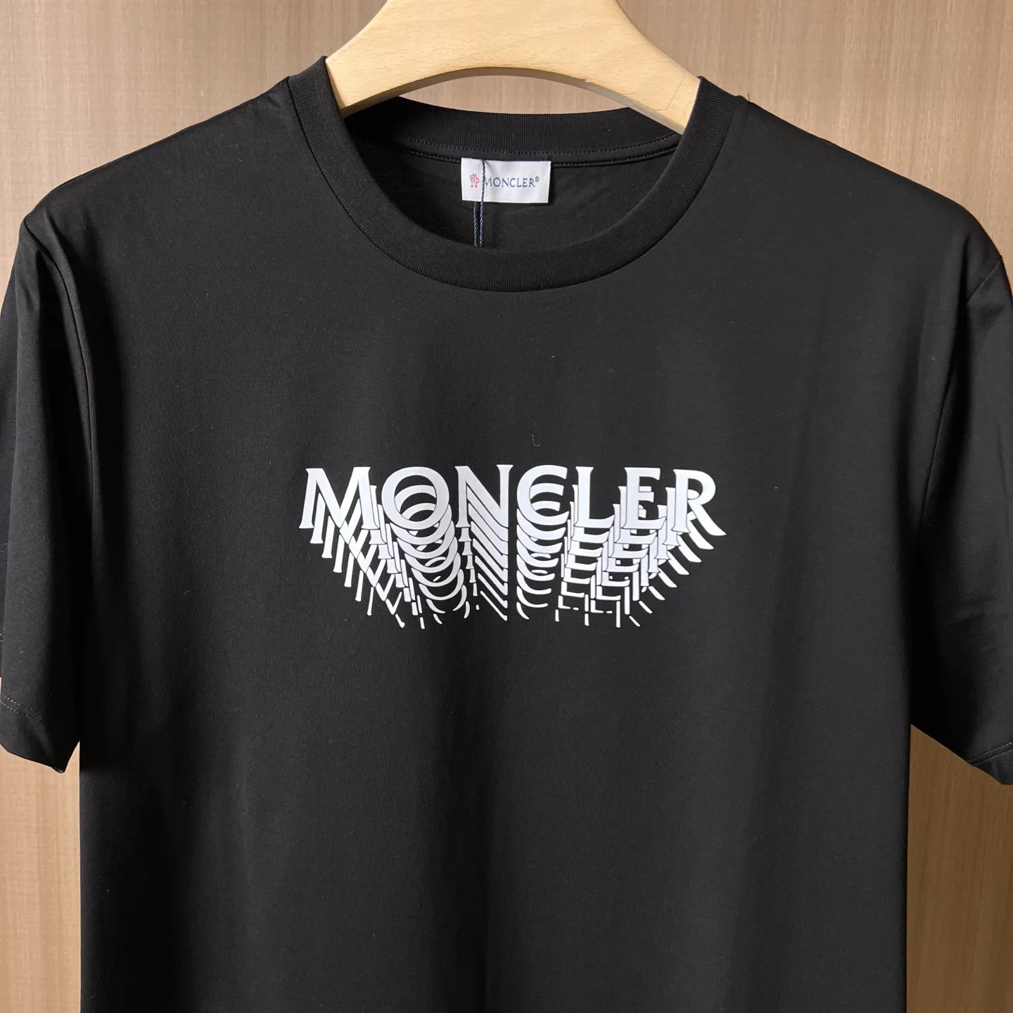 Футболки Женские Moncler 11000492