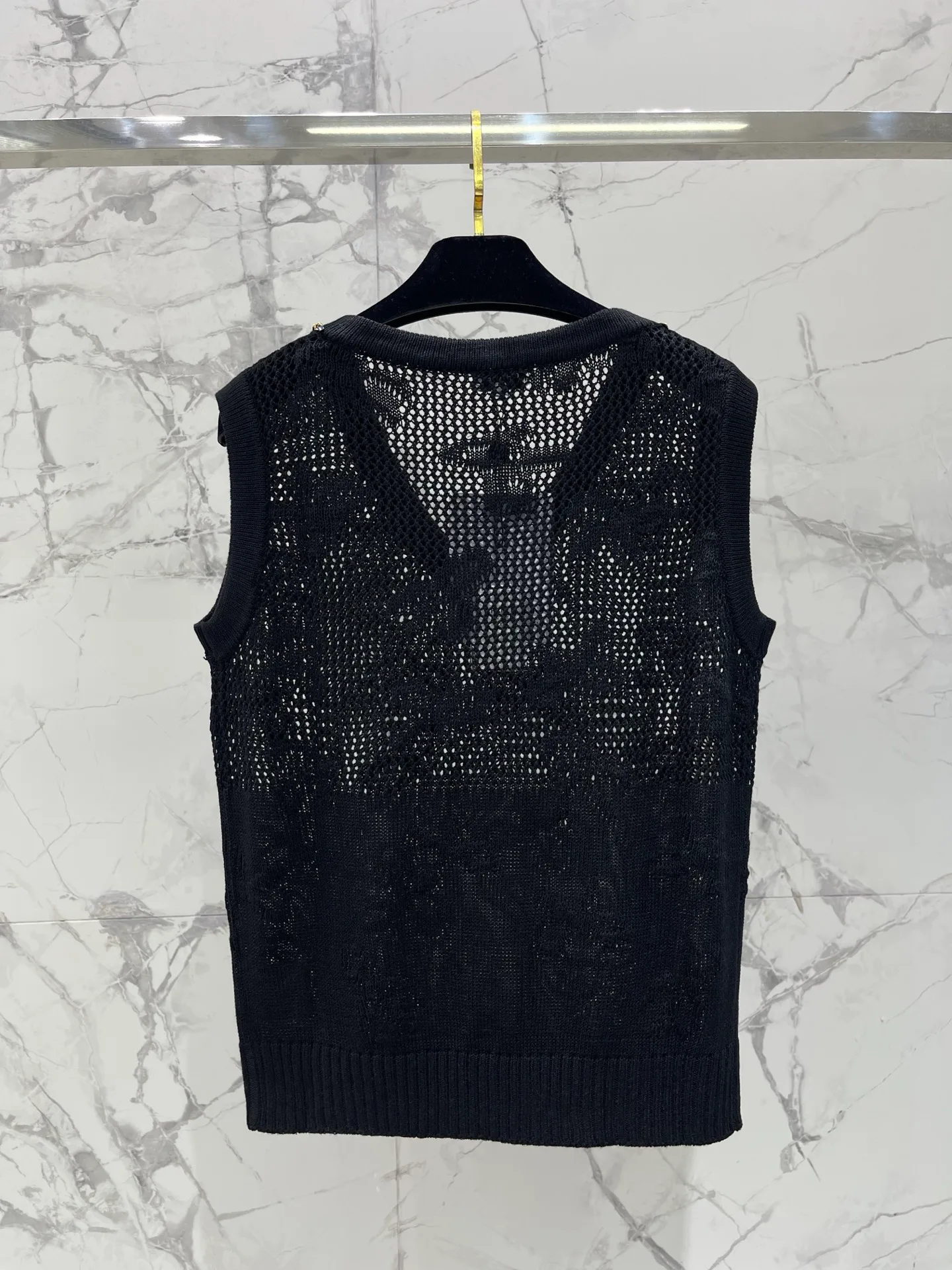 Жилеты Женские Chanel 17234706
