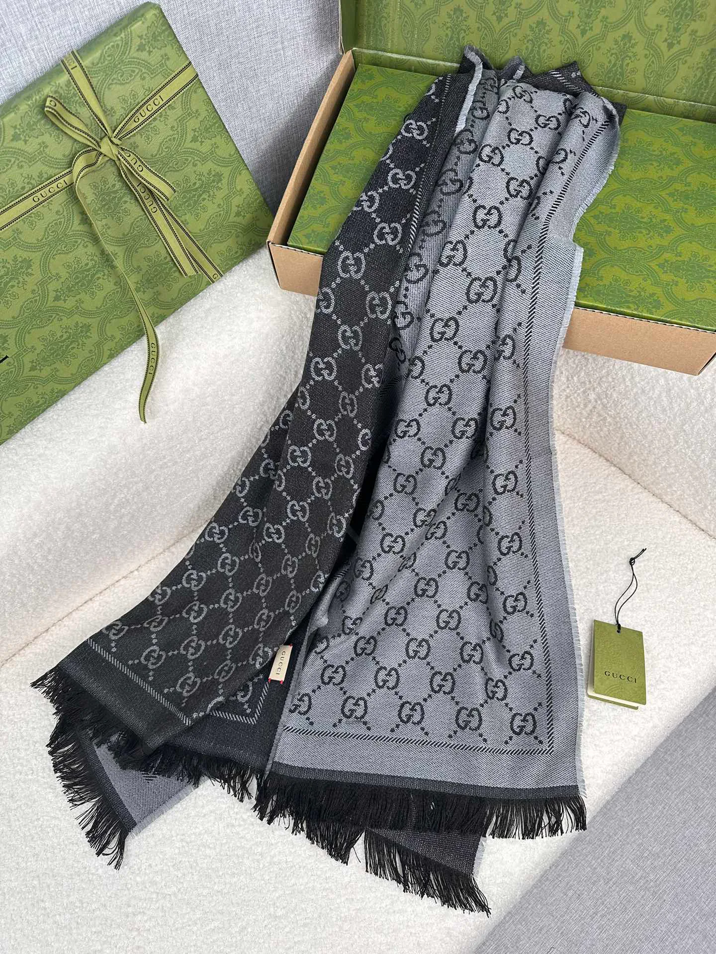 Шарфы Gucci 752751