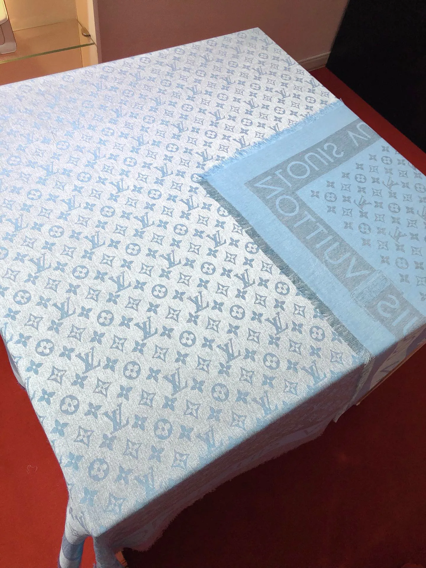 Шарфы Louis Vuitton 859946