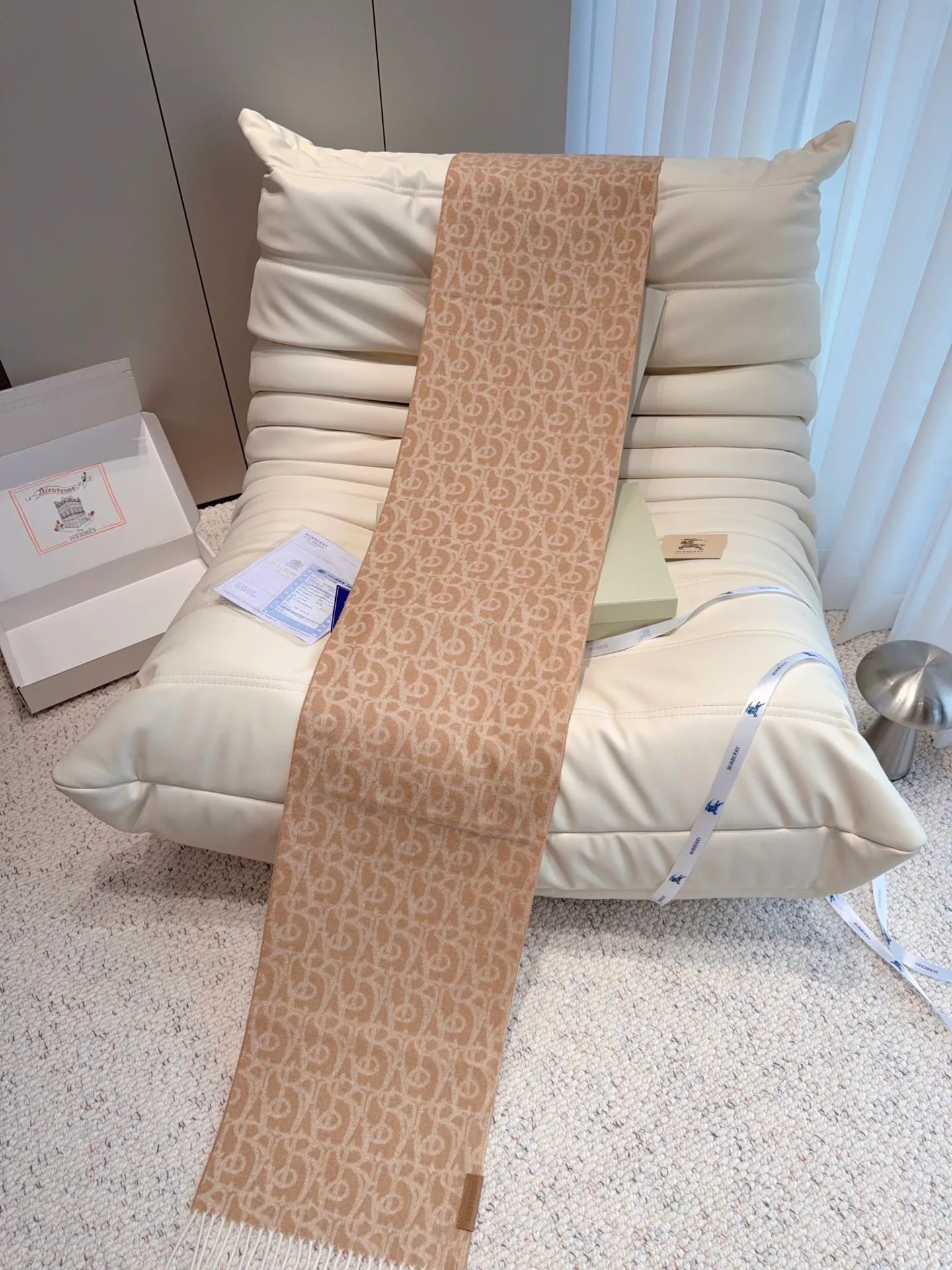 Шарфы Burberry 18287236