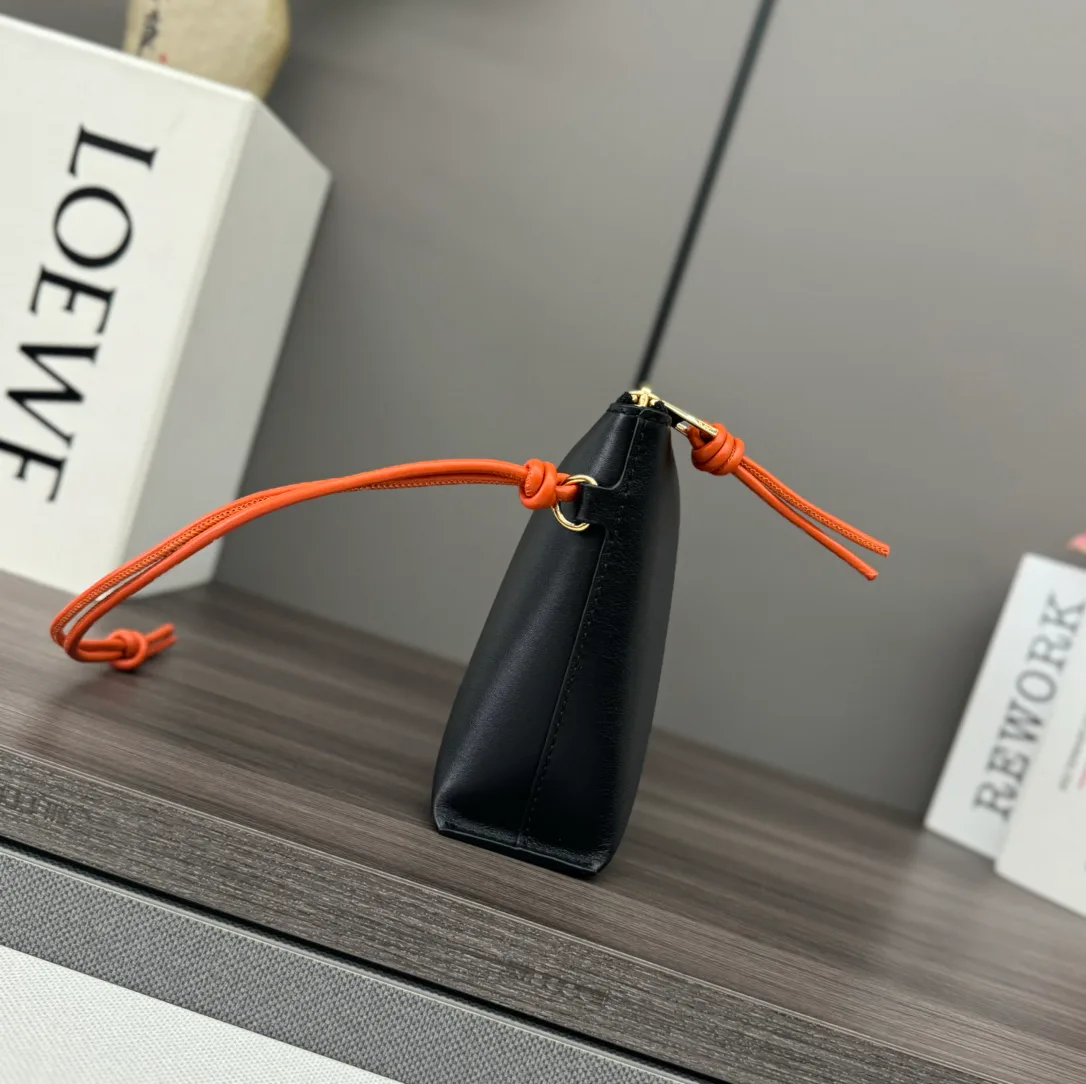Клатчи Женские Loewe 18116459