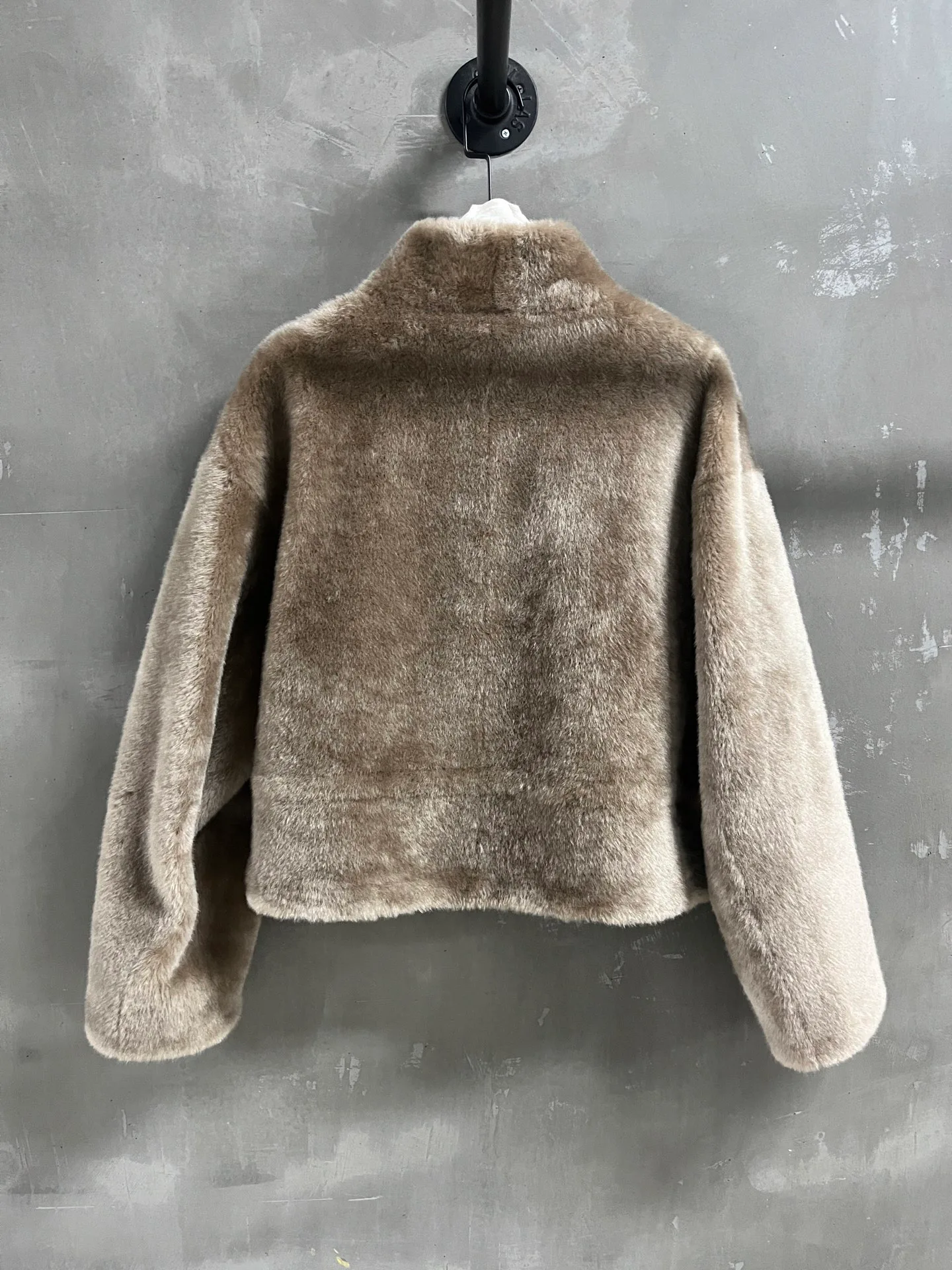 Кожаные Куртки И Дублёнки Женские Bottega Veneta 19229449